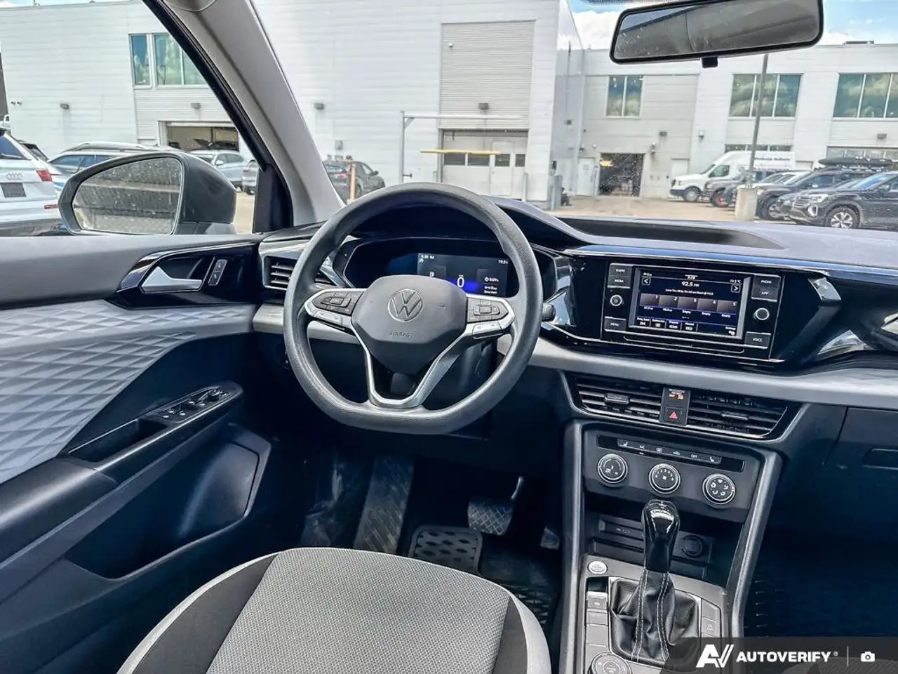 Volkswagen Taos снимка Volkswagen Taos