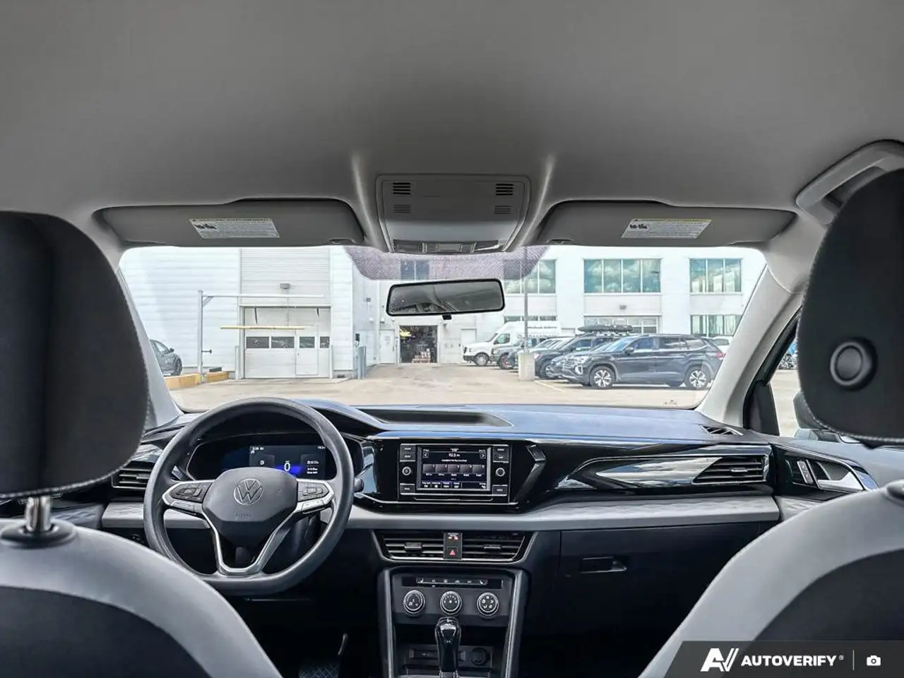 Volkswagen Taos снимка Volkswagen Taos