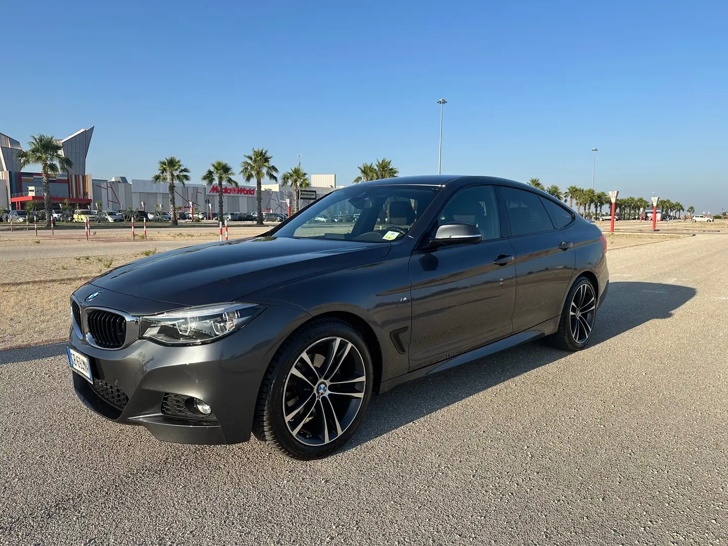 BMW 320 320d Gran Turismo xdrive Msport auto Grigio - 2