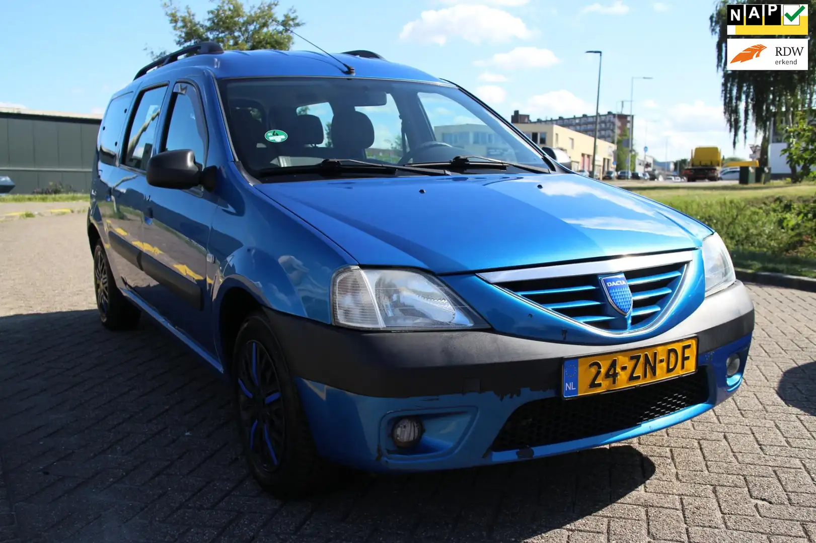 Dacia Logan MCV 1.6-16V Lauréate 7p. Bleu - 1