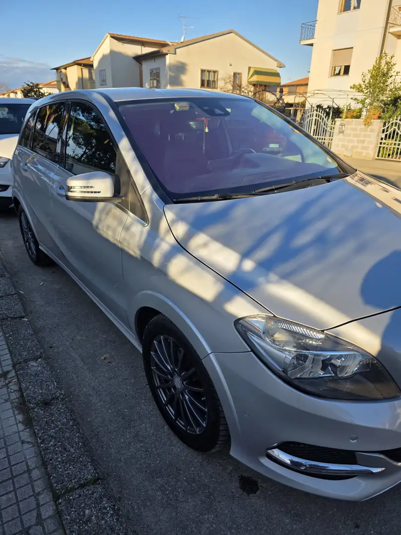 Mercedes-Benz B Electric Drive B Sport e (Electric Drive) - 2