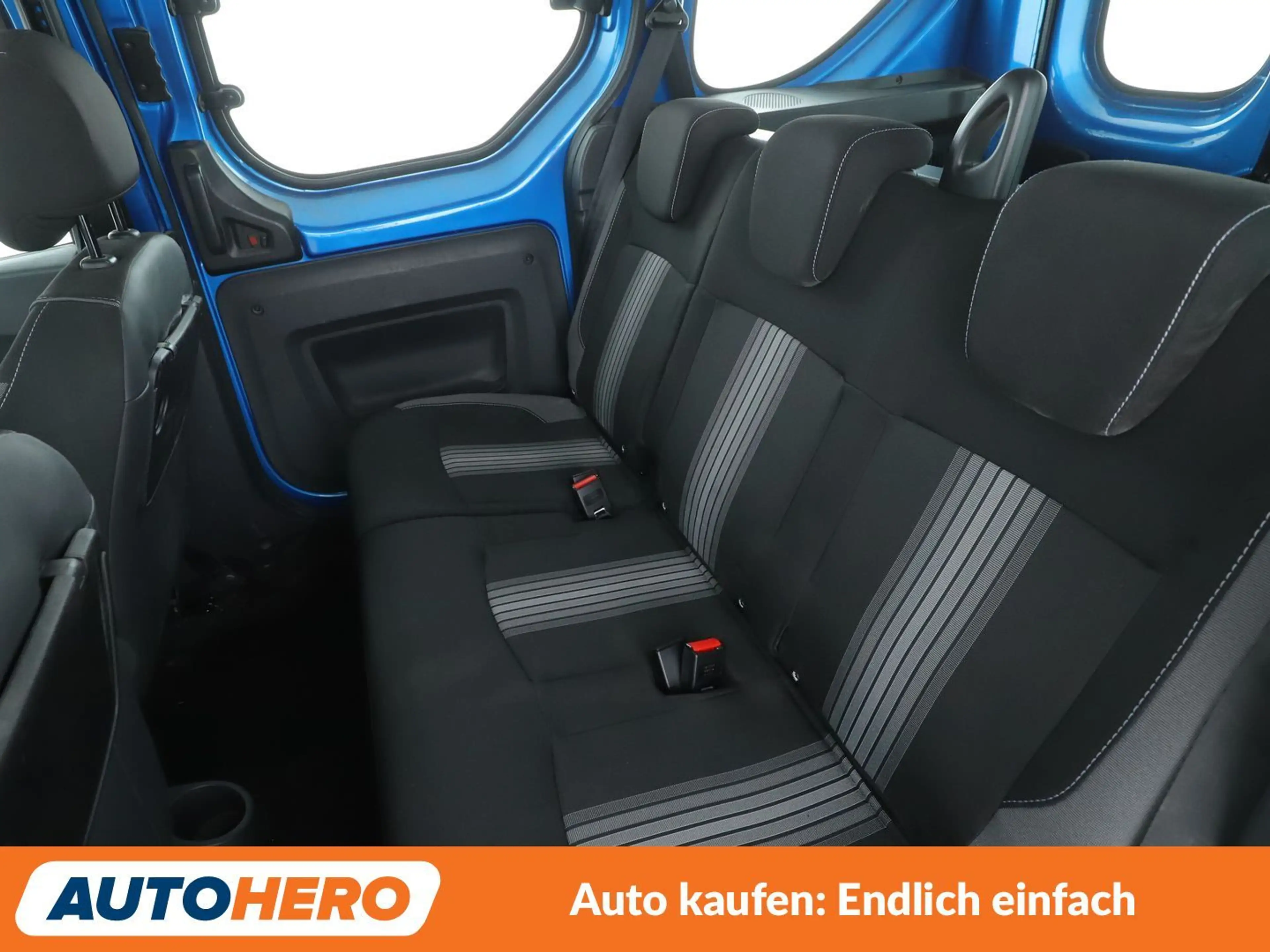 Dacia Dokker 1.2 TCe Stepway Celebration *NAVI*PDC*TEMPO*SHZ* — photo 14