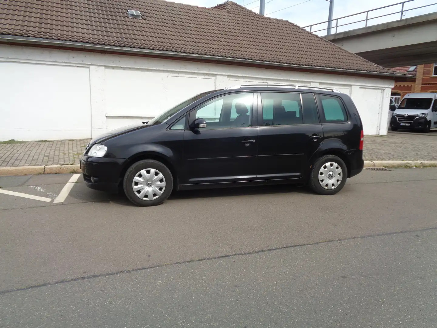 Volkswagen Touran Touran Diesel 2.0 TDI Trendline Schwarz - 2
