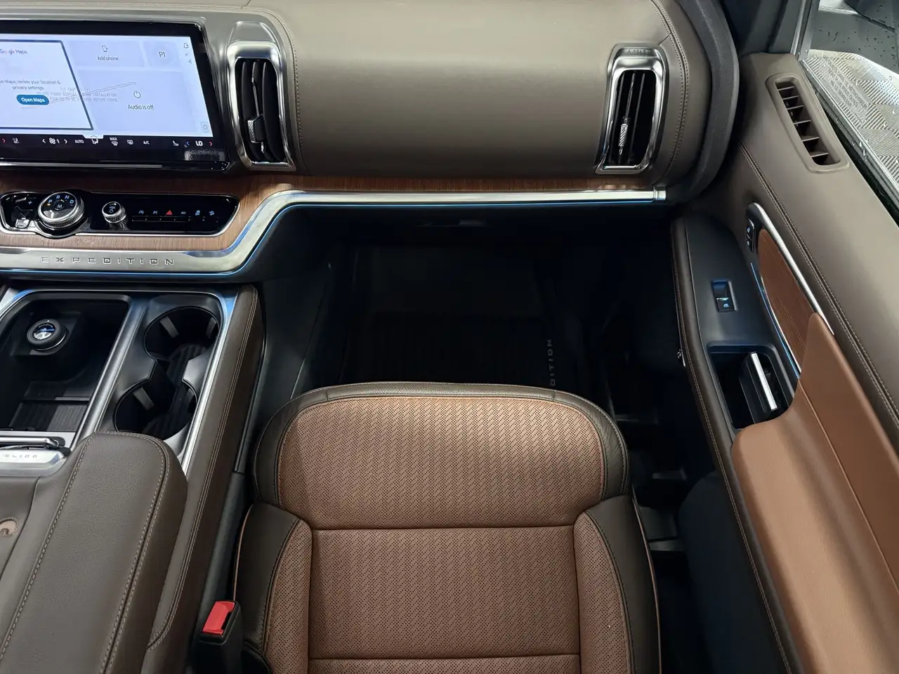 Ford Expedition снимка Ford Expedition