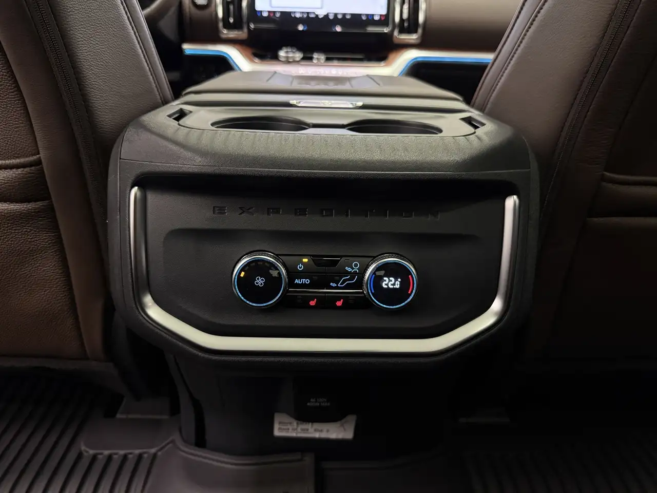 Ford Expedition снимка Ford Expedition