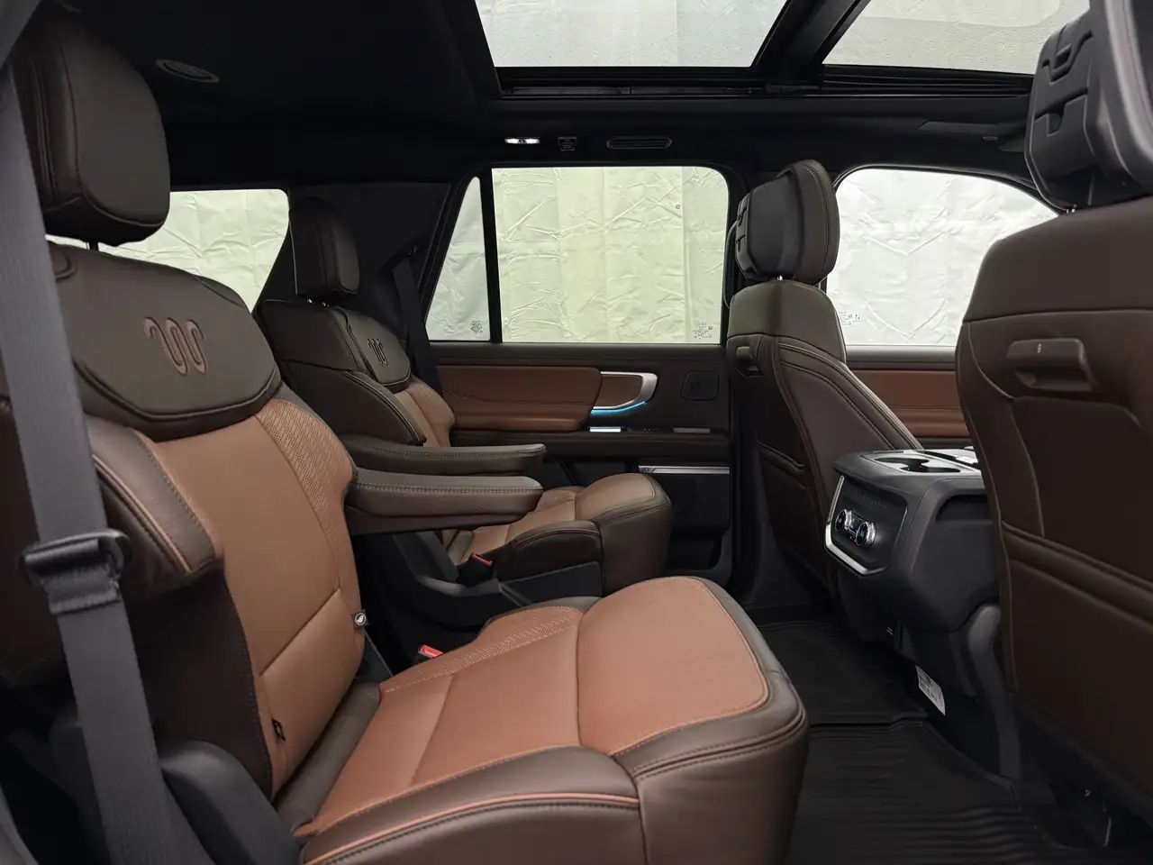 Ford Expedition снимка Ford Expedition
