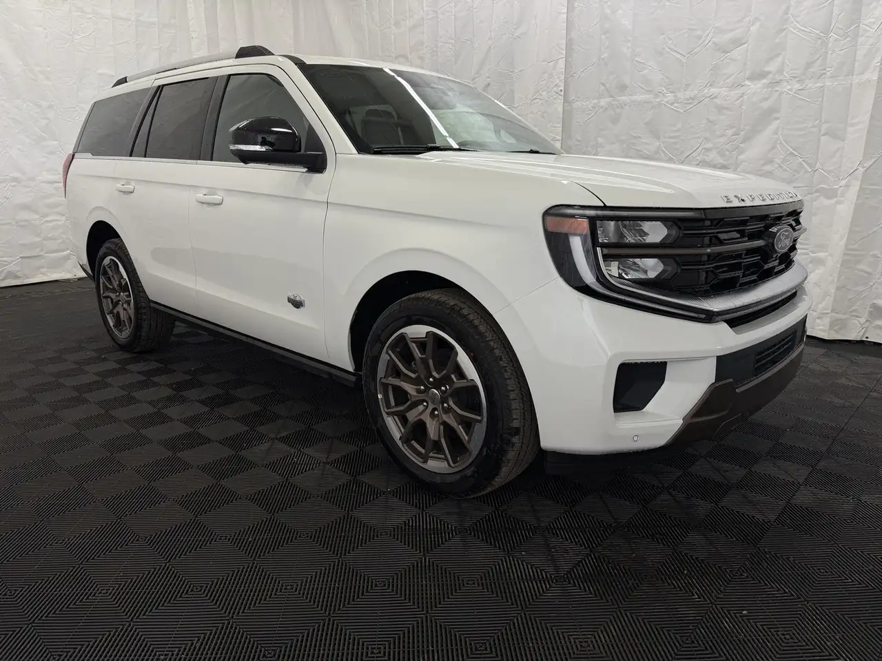 Ford Expedition снимка Ford Expedition
