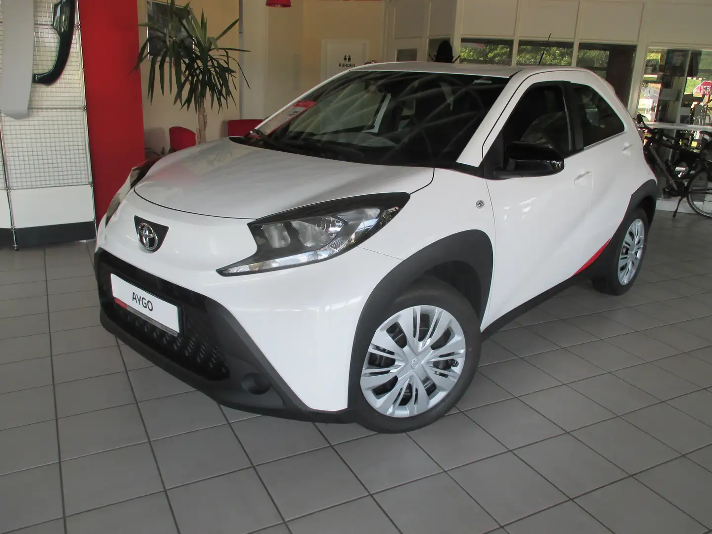 Toyota Aygo X "Play" 5-T. mit Rückfahrkamera, Touch Blanc - 2