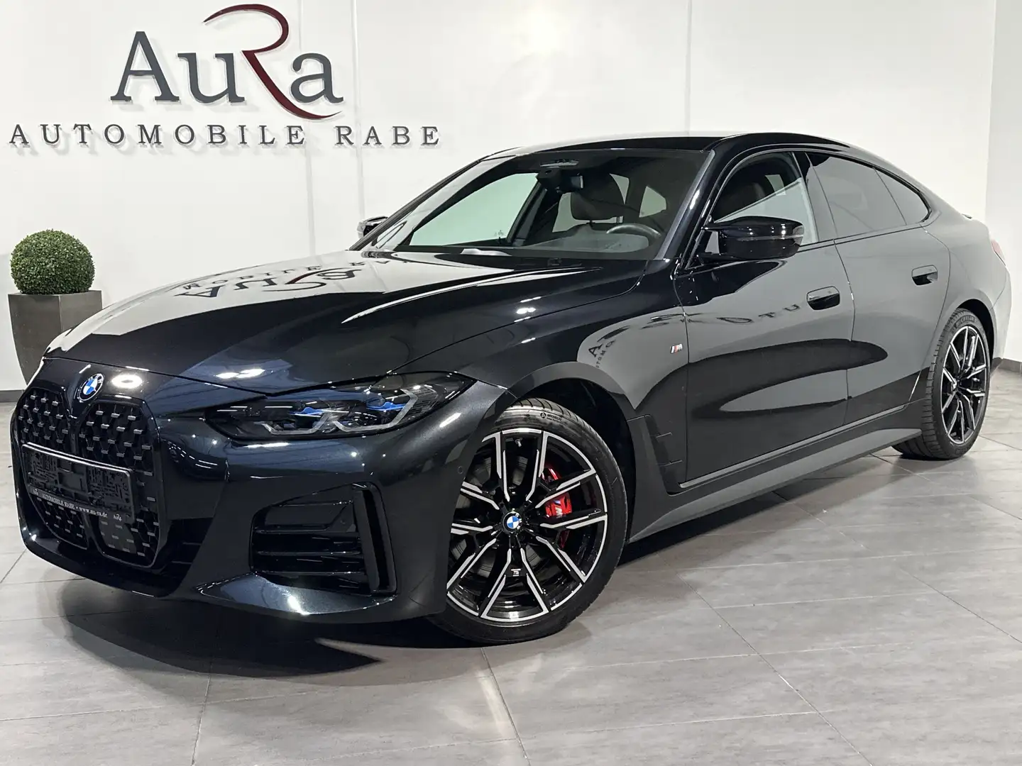 BMW 440 Gran Coupé xDrive NAV+LED+HEAD-UP+AHK+19ZO Schwarz - 1