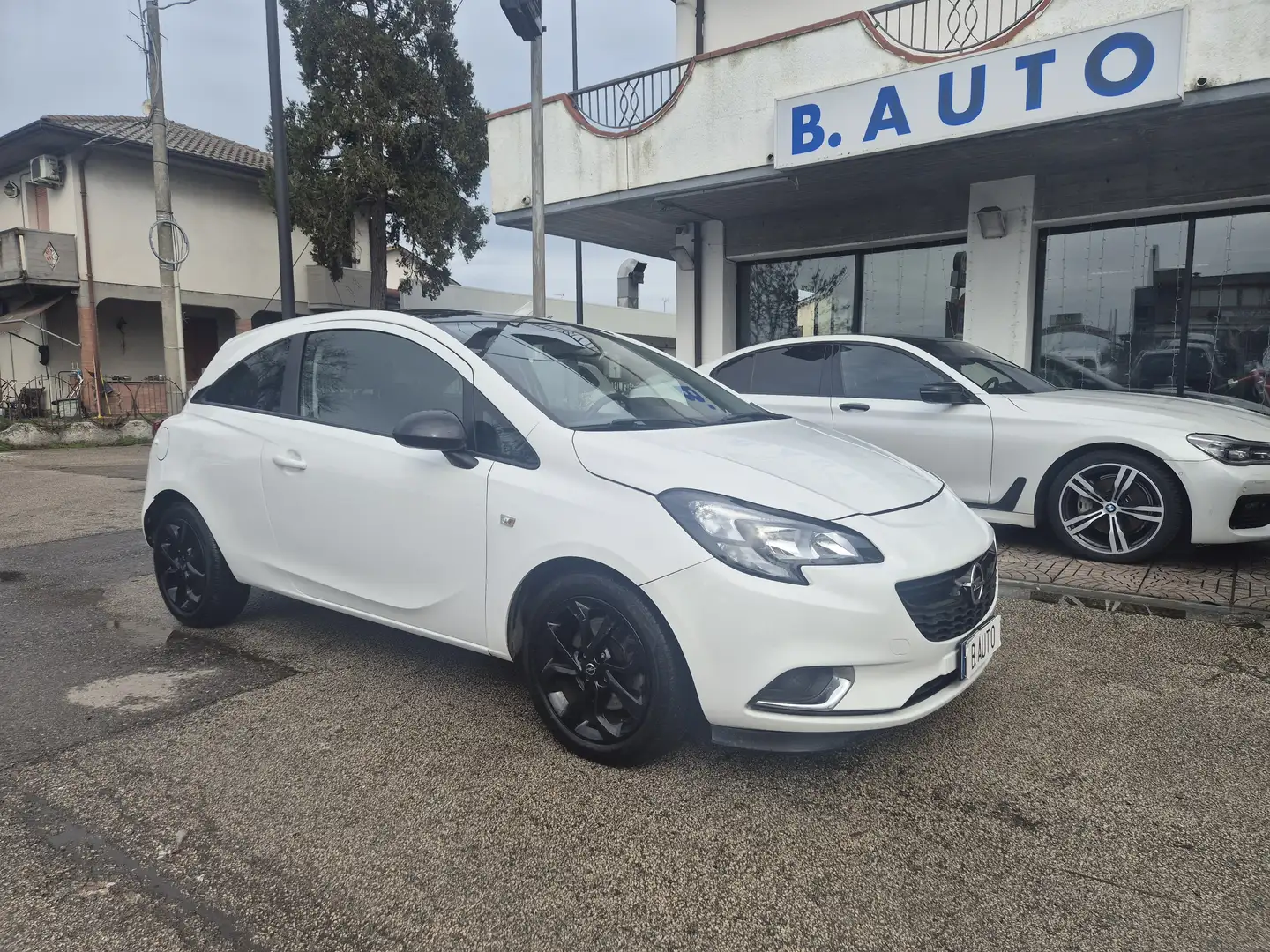 Opel Corsa Corsa V 2018 3p 1.3 cdti Innovation (cosmo) s Weiß - 1