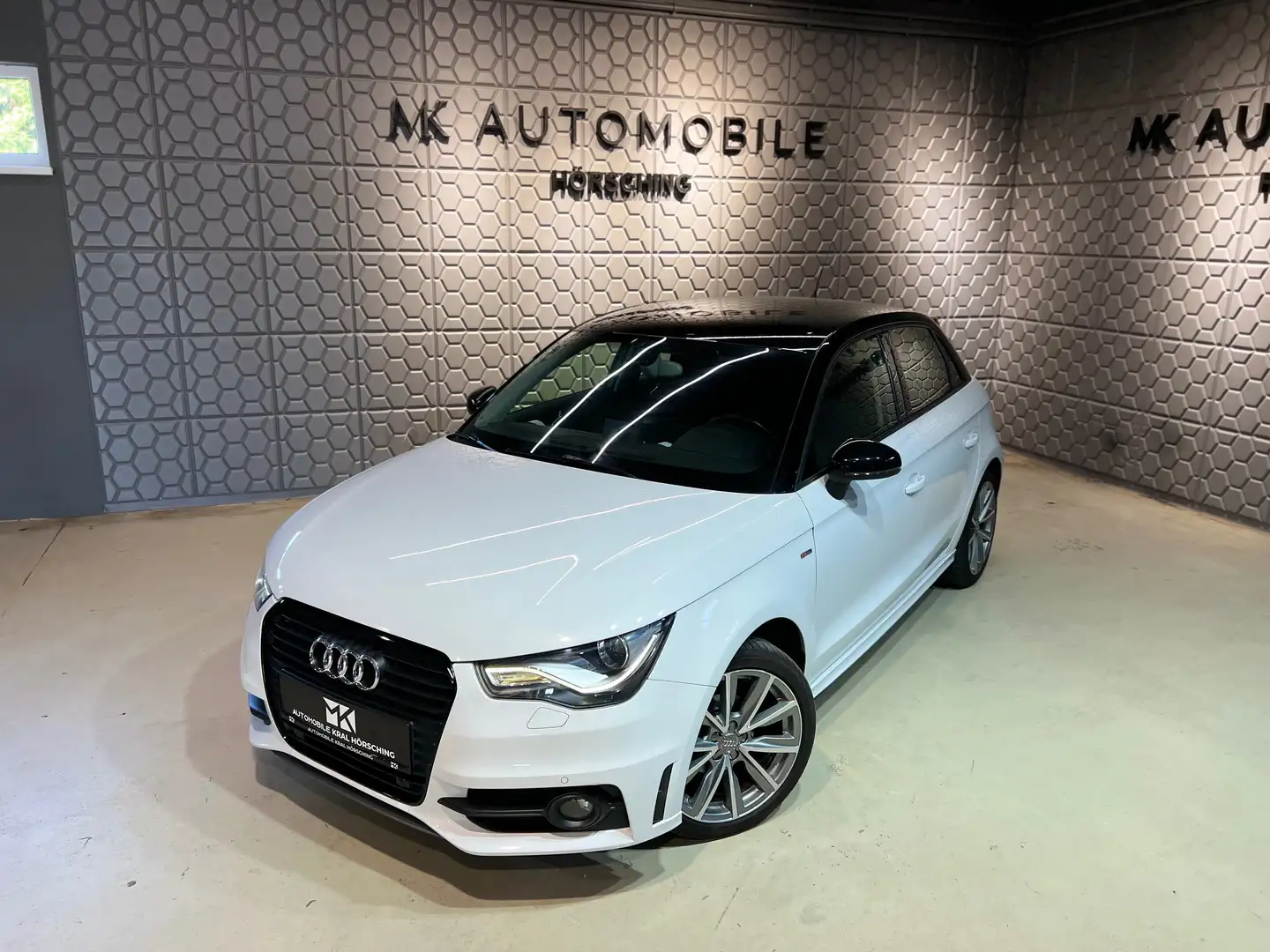 Audi A1 admired*S-LINE*XENON*PDC*KLIMA*NAVI*TEMPOMAT* Weiß - 2