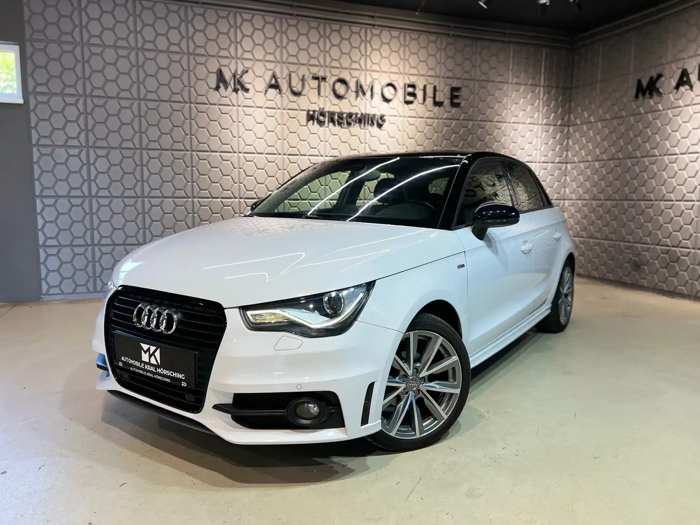 Audi A1 admired*S-LINE*XENON*PDC*KLIMA*NAVI*TEMPOMAT* Weiß - 1