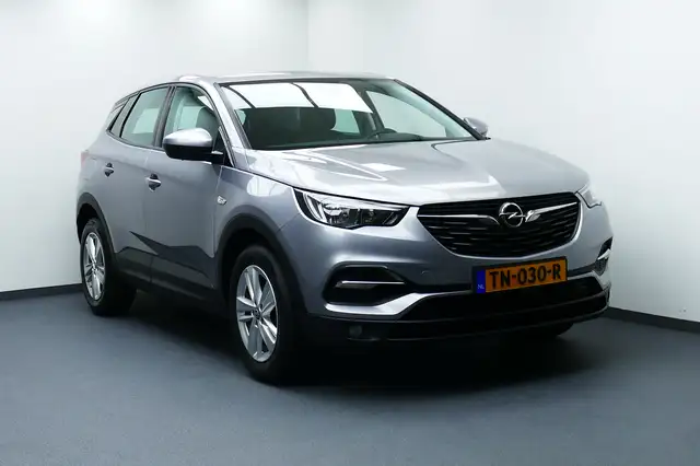 Opel Grandland X 1.2 130Pk Turbo Business Executive. Navi, Clima, C