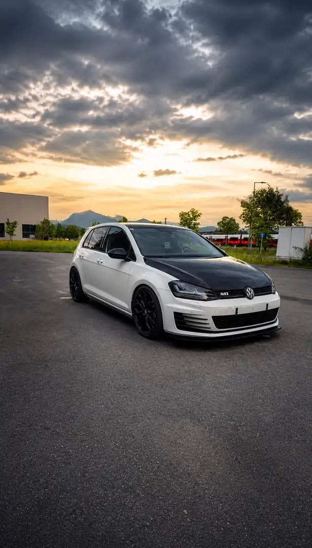 Volkswagen Golf GTI 2,0 TSI - 1