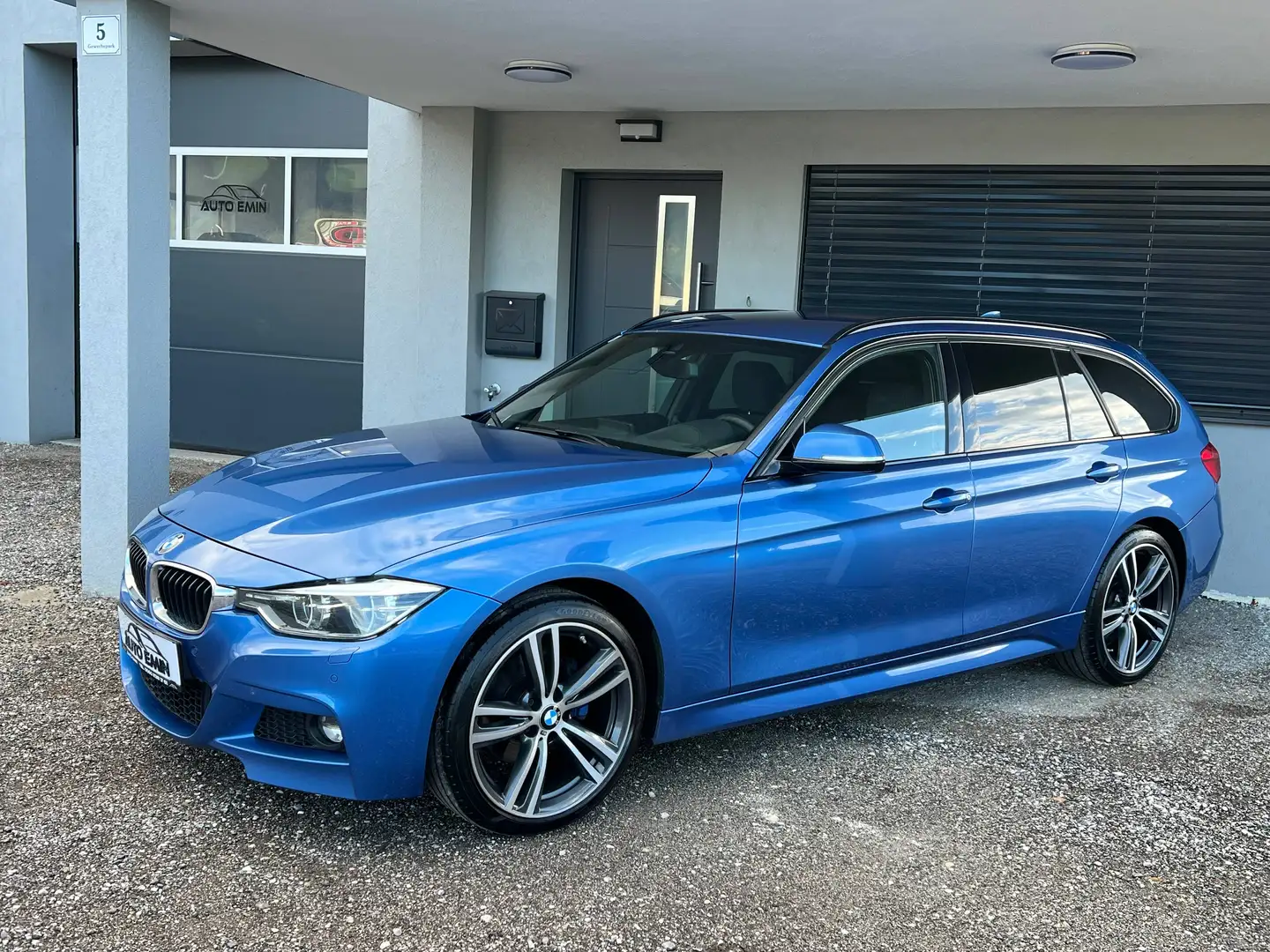 BMW 320 M-SPORTPAKET LCI xDrive Touring Aut. Blau - 2