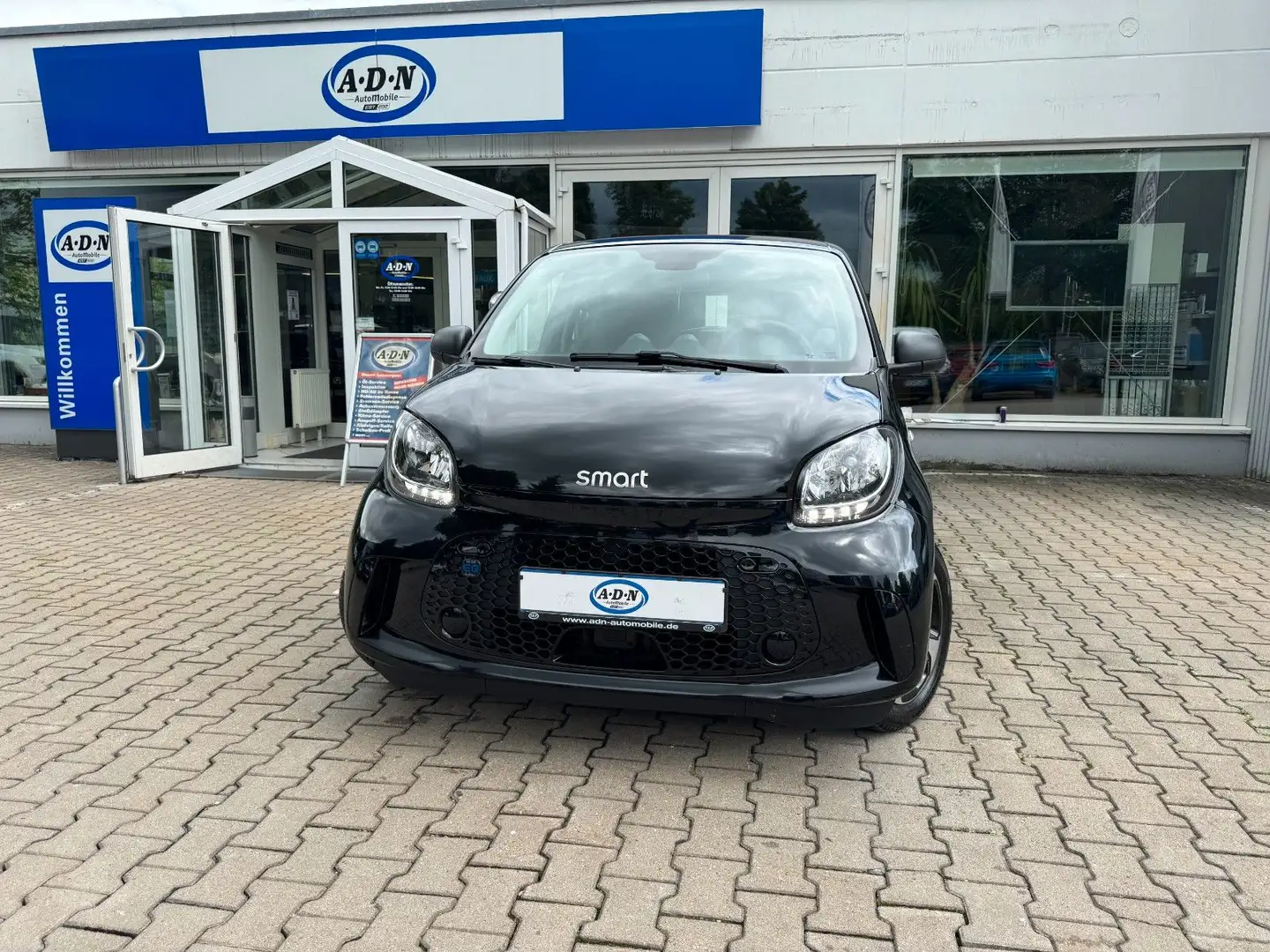 smart forFour forfour electric drive / EQ Navi Schwarz - 1