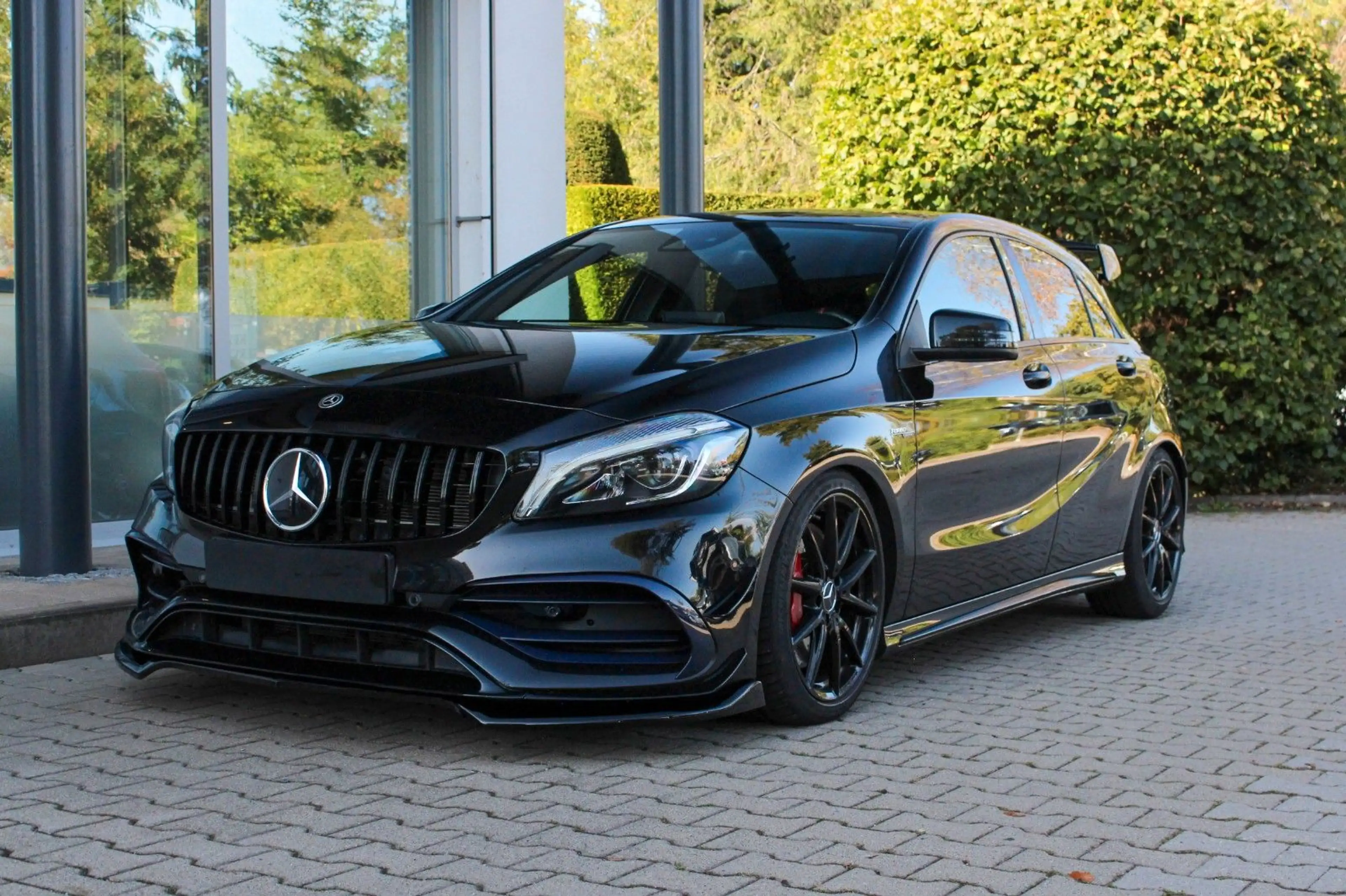 Mercedes-Benz A 45 AMG / PANO / DYNAMIC PLUS / AERO / H&K