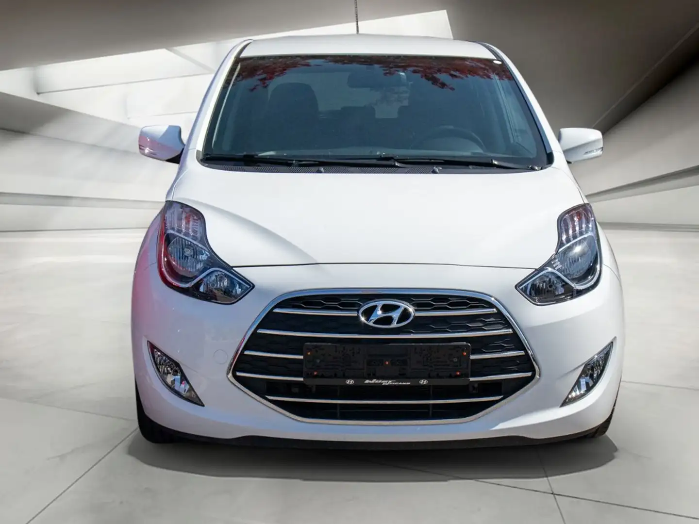Hyundai iX20 ix20 1.4 Space Plus blue Navi+SHZ+Tempomat+Kam. Blanco - 2
