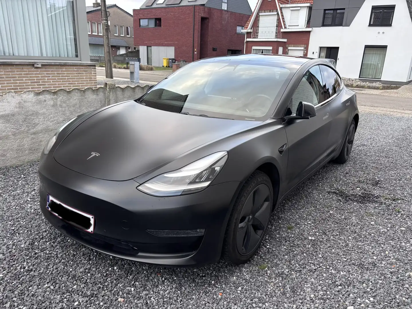 Tesla Model 3 Mat Zwart Standard Plus RWD met trekhaak Zwart - 1
