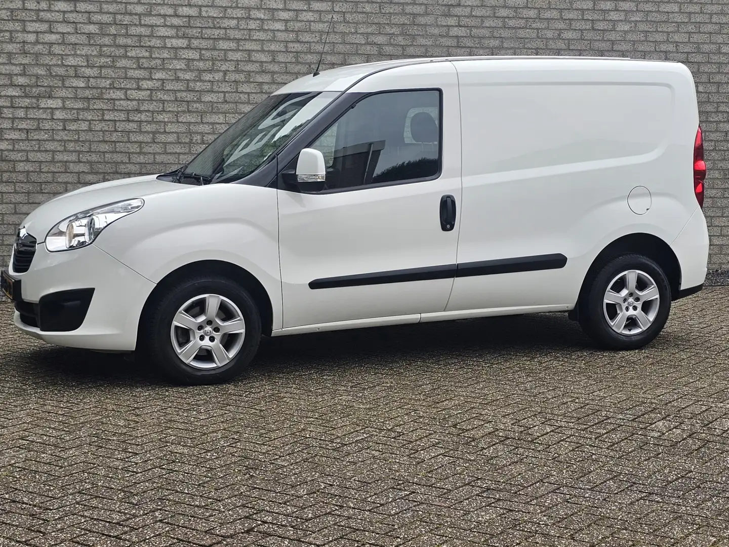 Opel Combo 1.3 CDTi L1H1 Sport Airco/Ccr/Pdc/Lmv Wit - 2