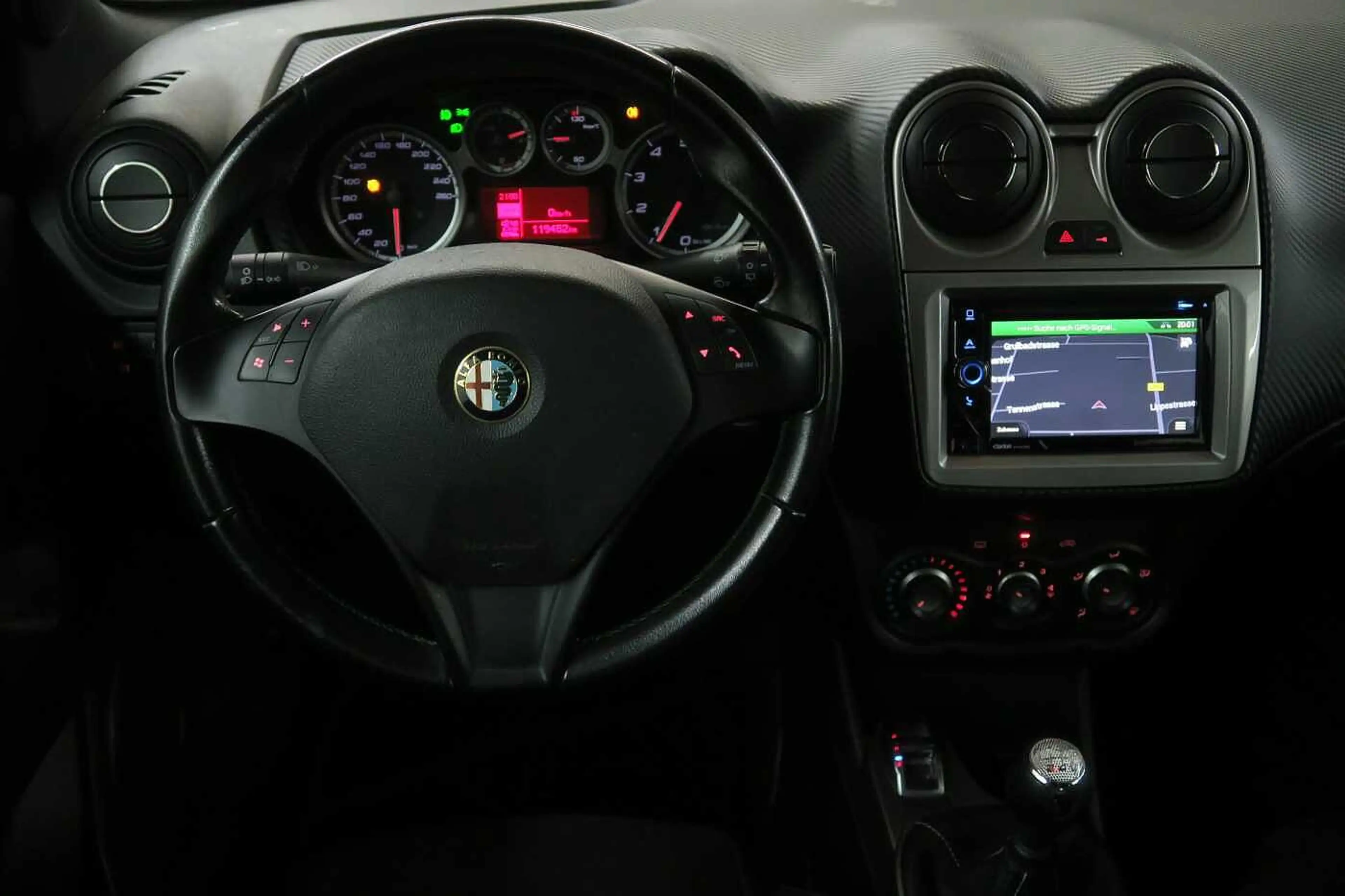 Alfa Romeo MiTo 1.4 16V MultiAir Quadrifoglio Verde — photo 14
