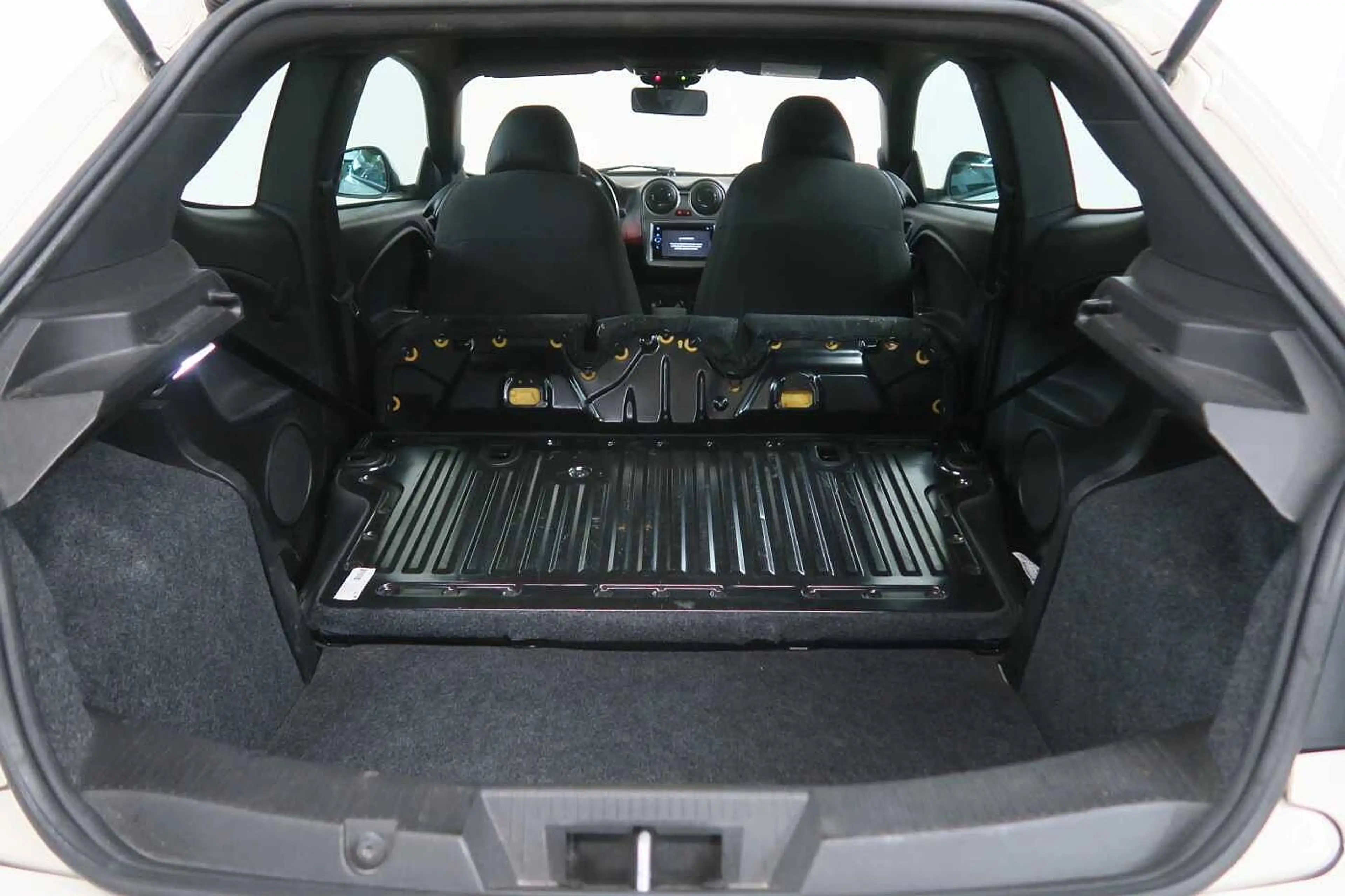 Alfa Romeo MiTo 1.4 16V MultiAir Quadrifoglio Verde — photo 8