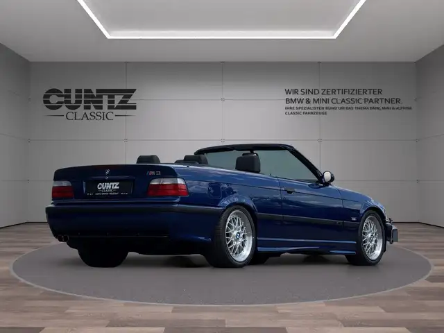 BMW M3 view 5