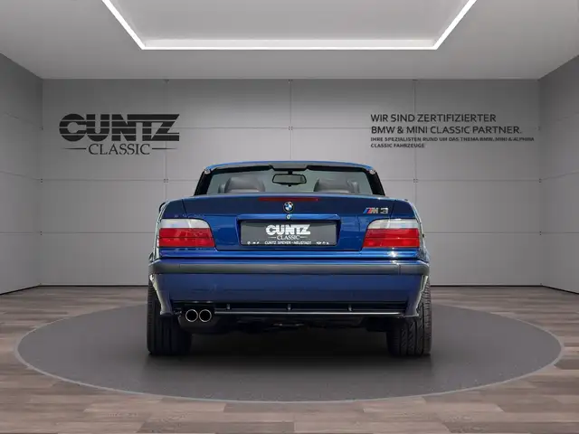 BMW M3 view 6