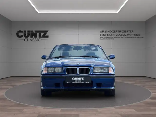 BMW M3 view 2