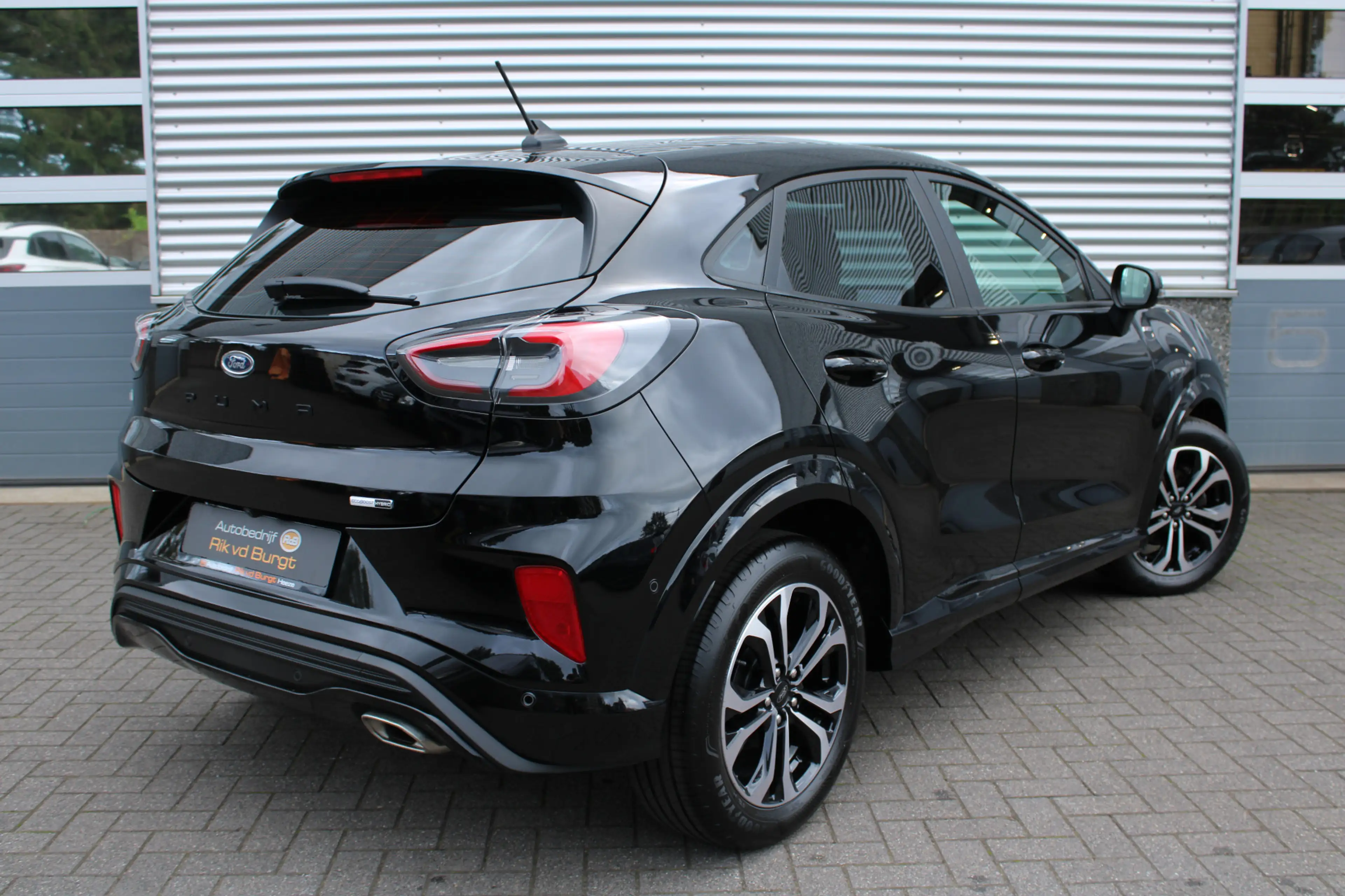 Ford Puma 1.0 EcoBoost Hybrid ST-Line, achteruitrijd camera, — photo 5