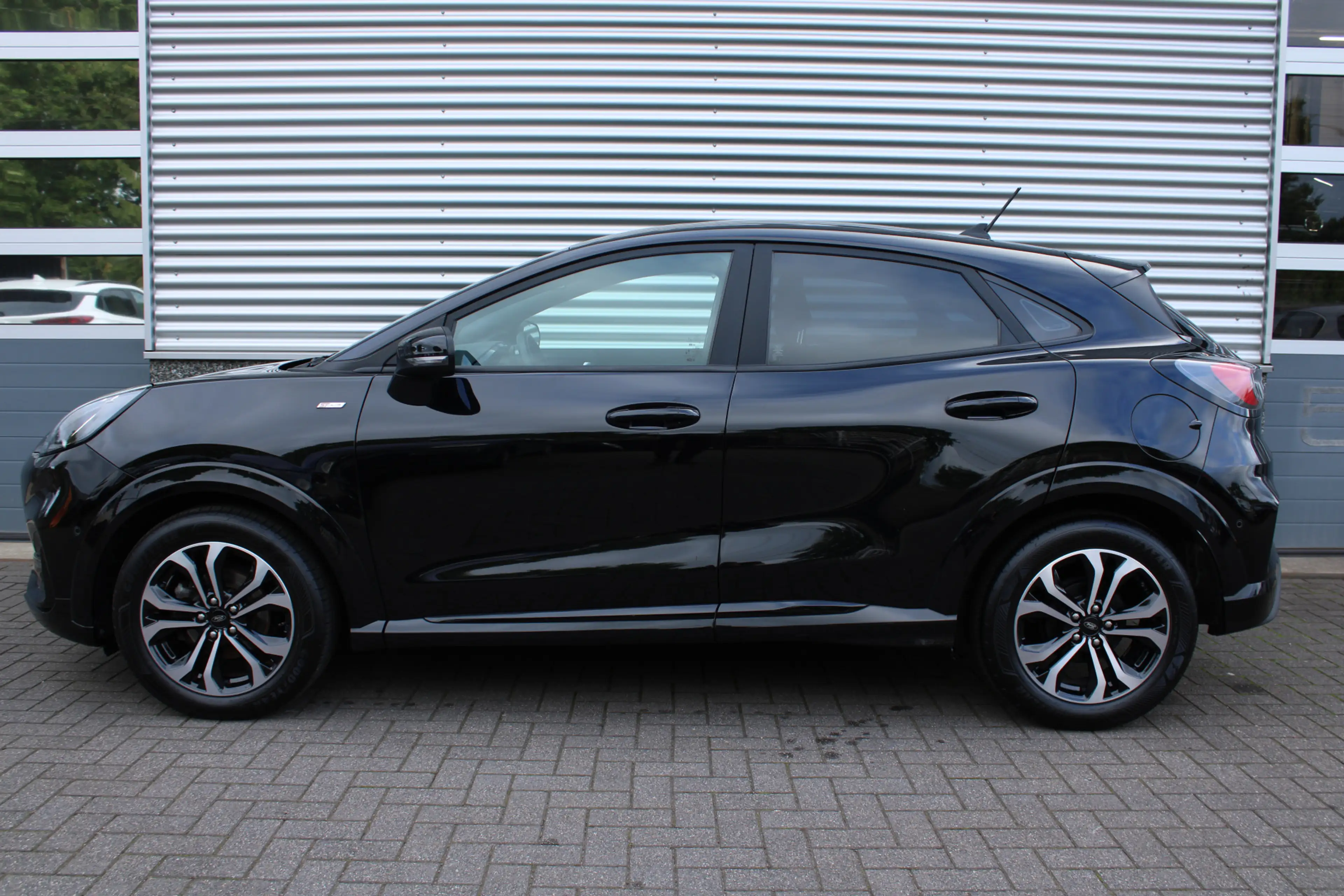 Ford Puma 1.0 EcoBoost Hybrid ST-Line, achteruitrijd camera, — photo 2