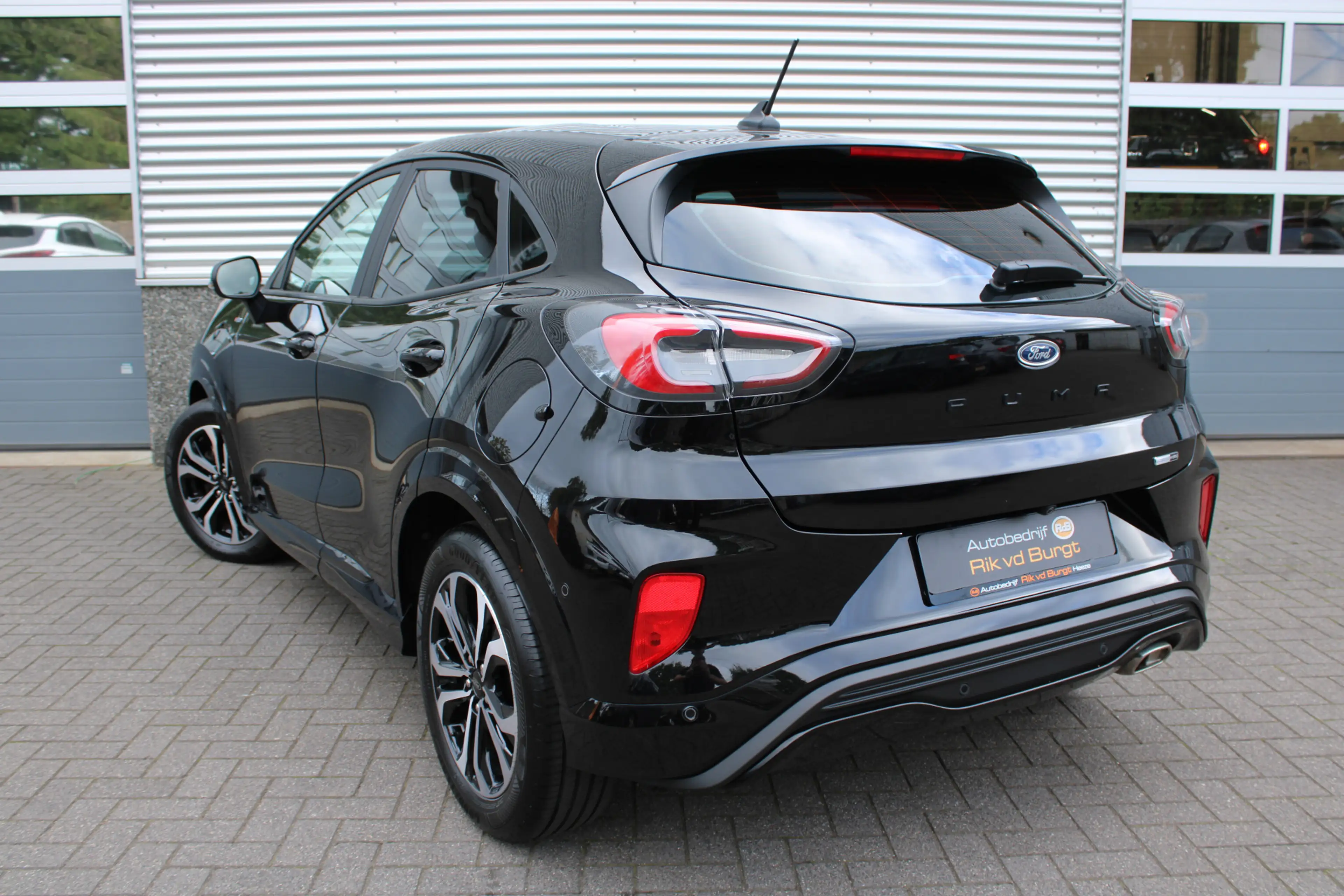 Ford Puma 1.0 EcoBoost Hybrid ST-Line, achteruitrijd camera, — photo 3