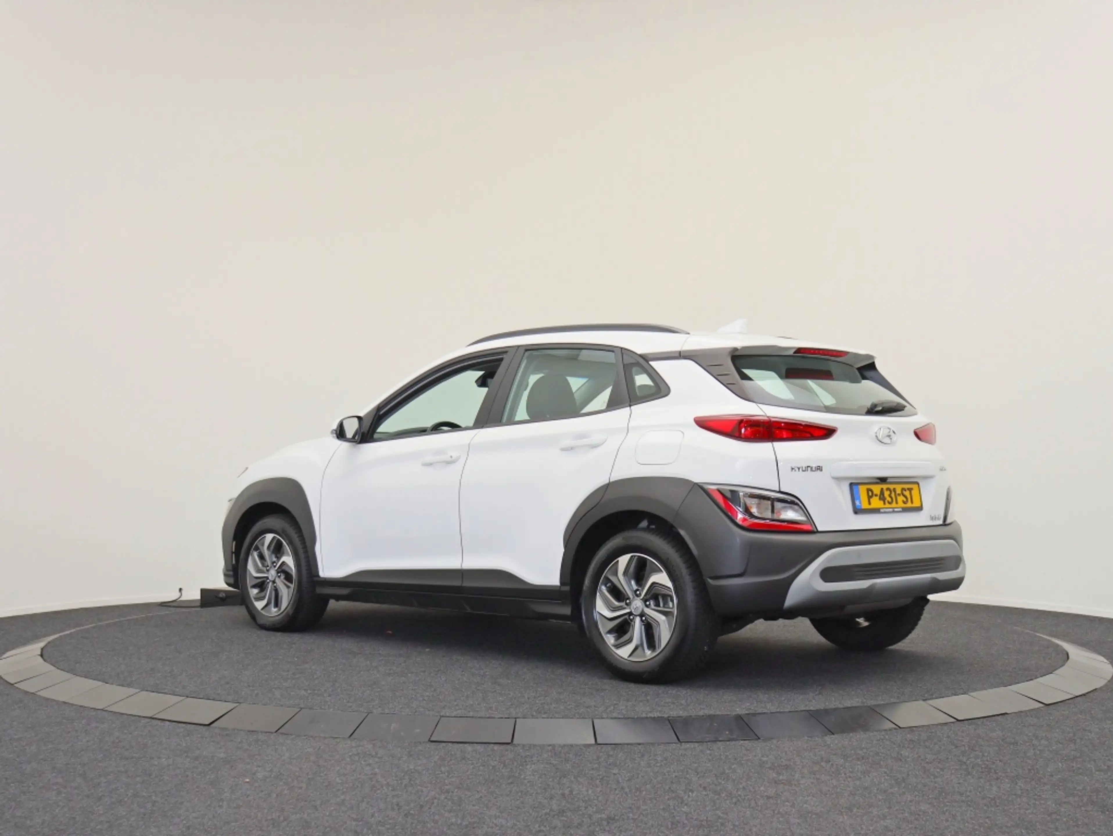 Hyundai KONA 1.6 GDI HEV Comfort Smart | All-seasonbanden | Nav — photo 9