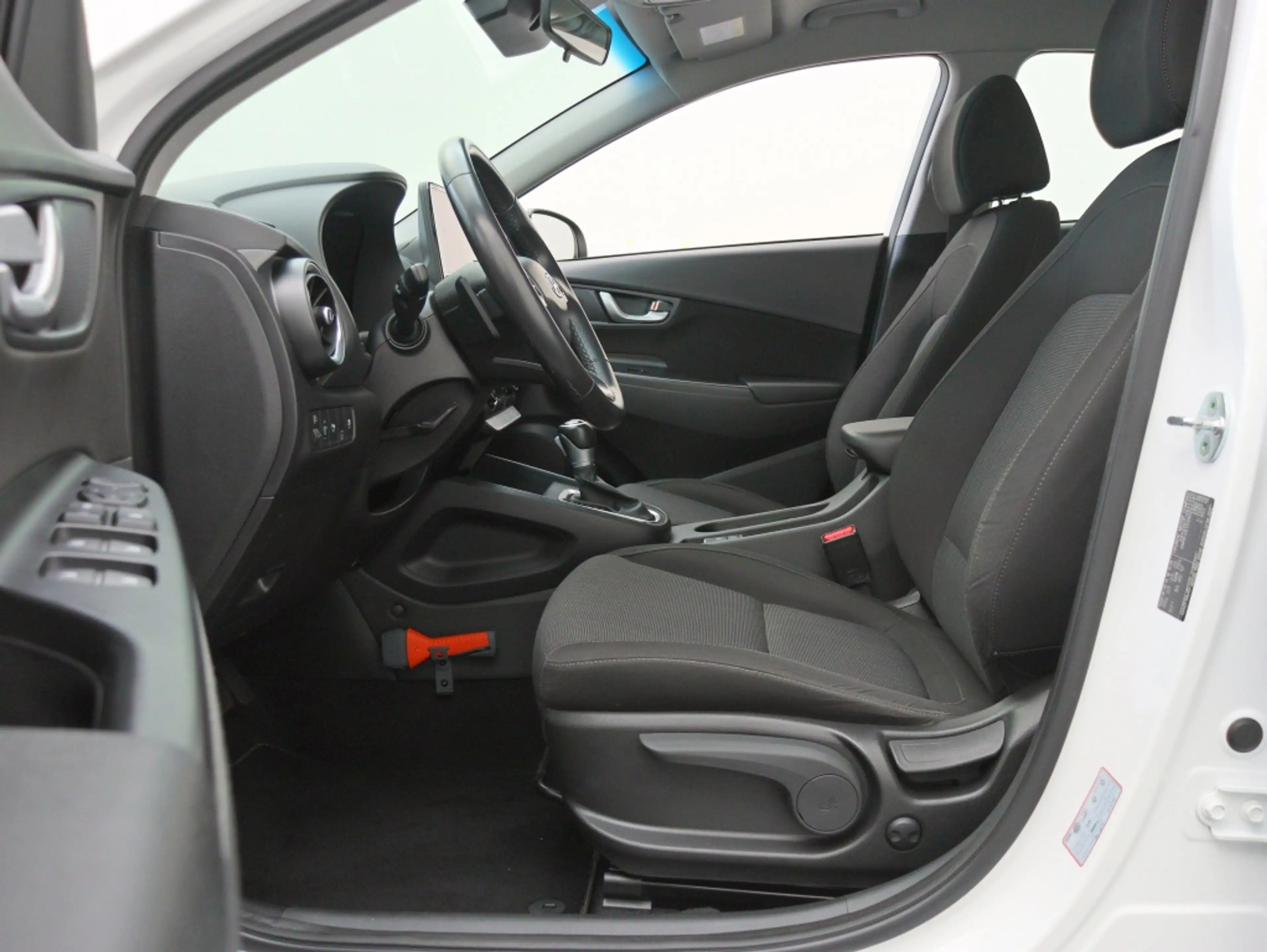 Hyundai KONA 1.6 GDI HEV Comfort Smart | All-seasonbanden | Nav — photo 15