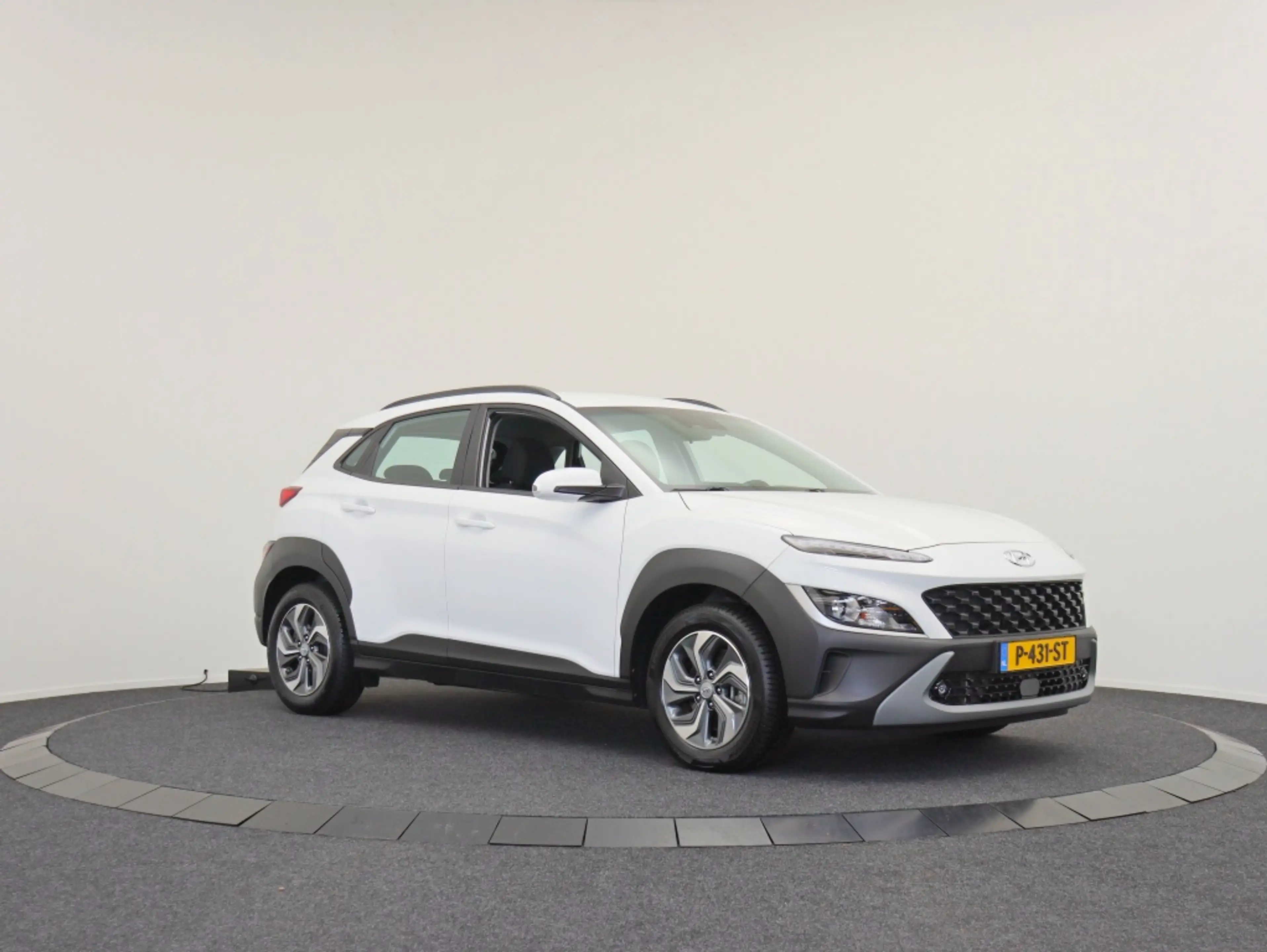 Hyundai KONA 1.6 GDI HEV Comfort Smart | All-seasonbanden | Nav — photo 13