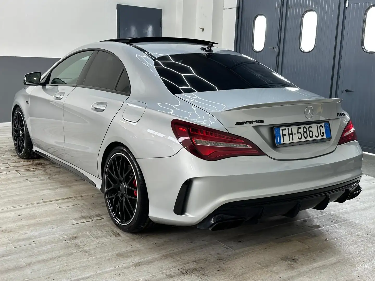 Mercedes-Benz CLA 45 AMG CLA 45 AMG 4Matic Silber - 2