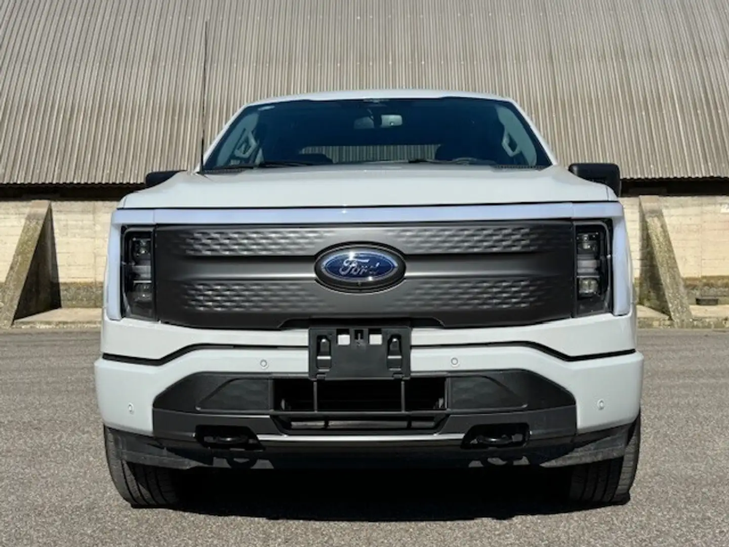 Ford F 150 LIGHTNING AWD SUPERCREW XLT/LARIAT Grau - 2