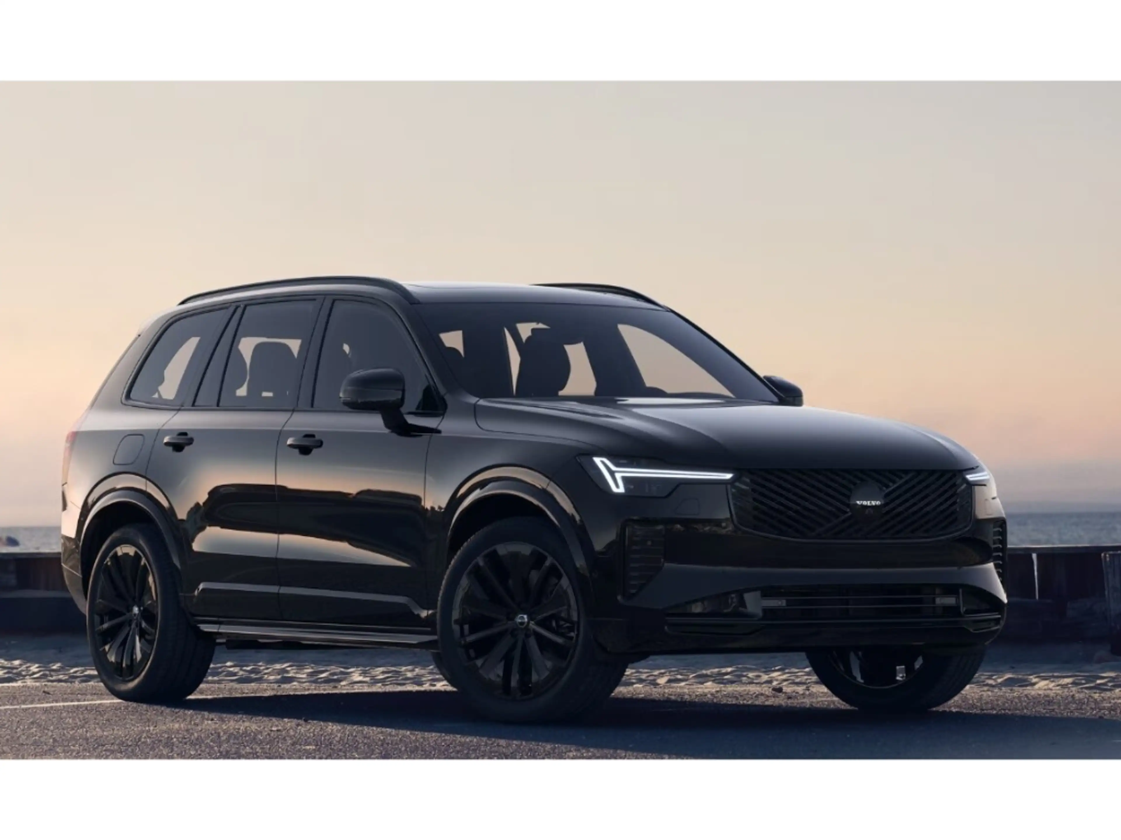 Volvo XC90 Ultra Black Edition Recharge Plug-In Hybrid — photo 2