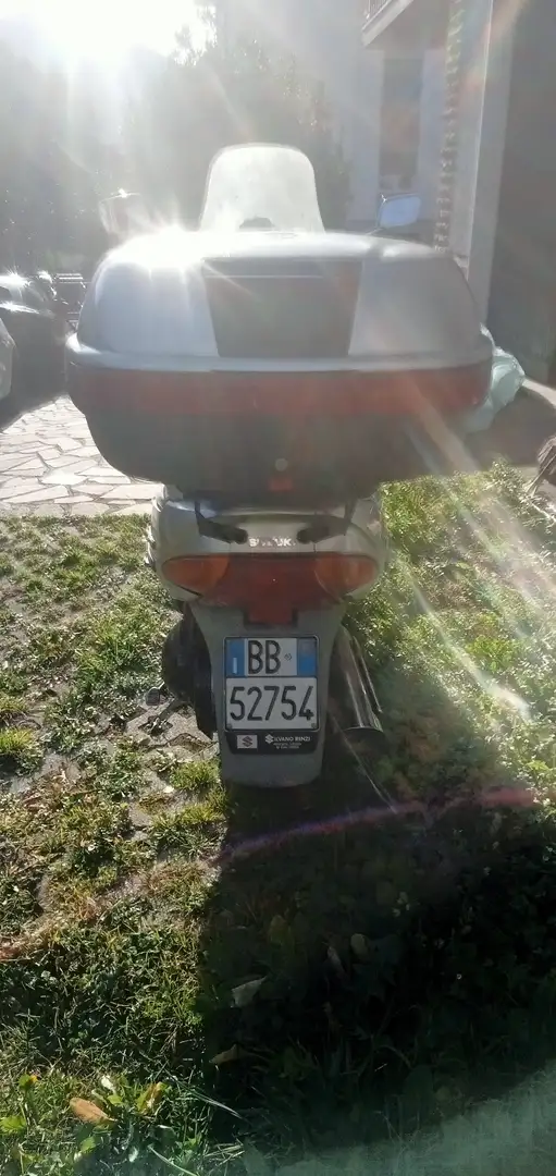 Suzuki Burgman 400 Серебристый - 2