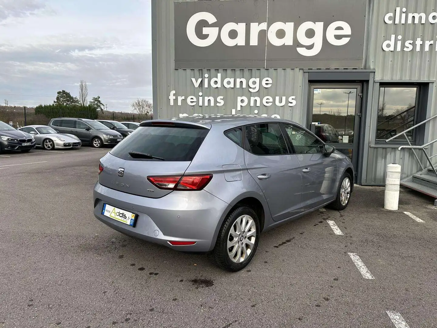 SEAT Leon 1.6 TDI 110 CV S\u0026S CONNECT BLUETOOTH Gris - 2