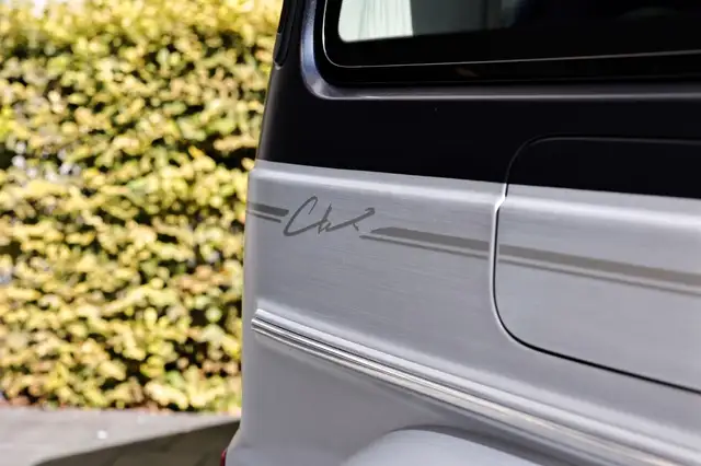 Mercedes-Benz G-Class view 18