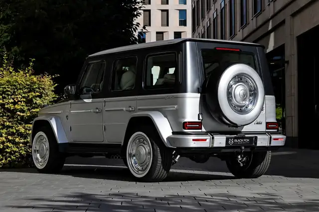 Mercedes-Benz G-Class view 3