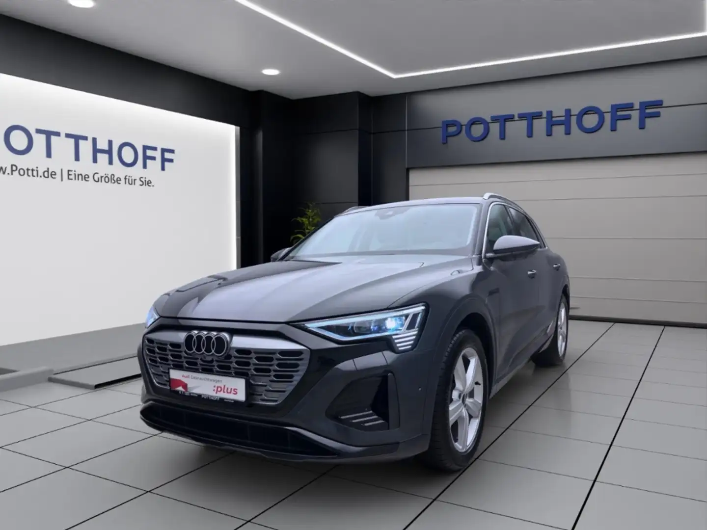 Audi Q8 e-tron 50 Q S LINE MATRIX NAVI eKLAPPE LM20 Grau - 1