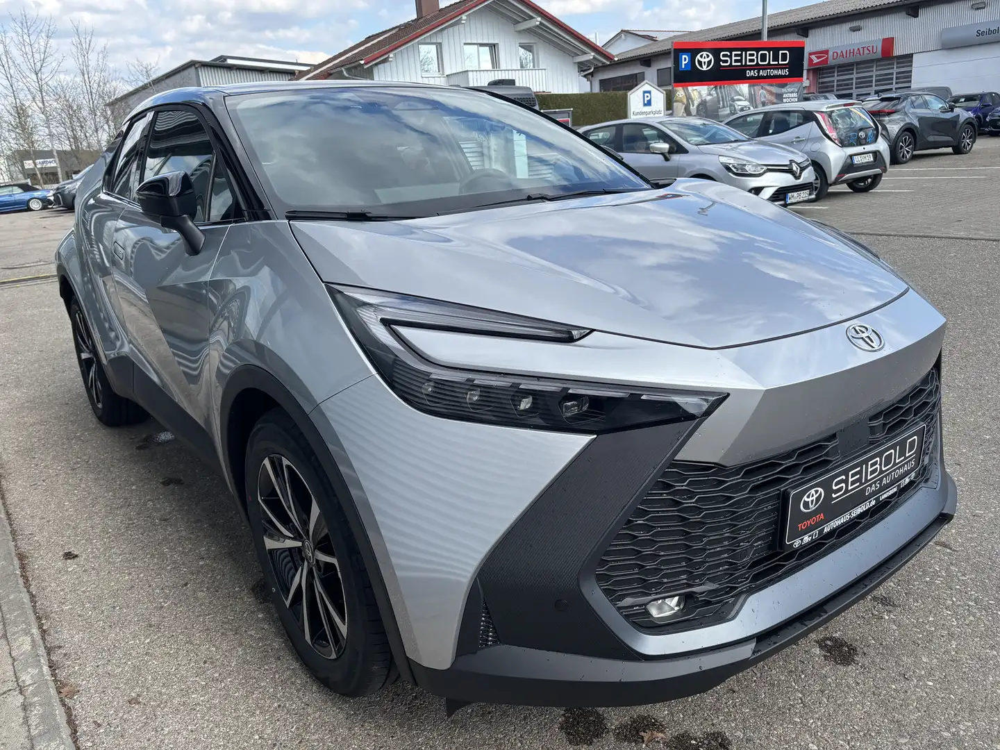 Toyota C-HR 1,8 l Hybrid 4x2 Teamplayer + Technik-Paket Zilver - 2