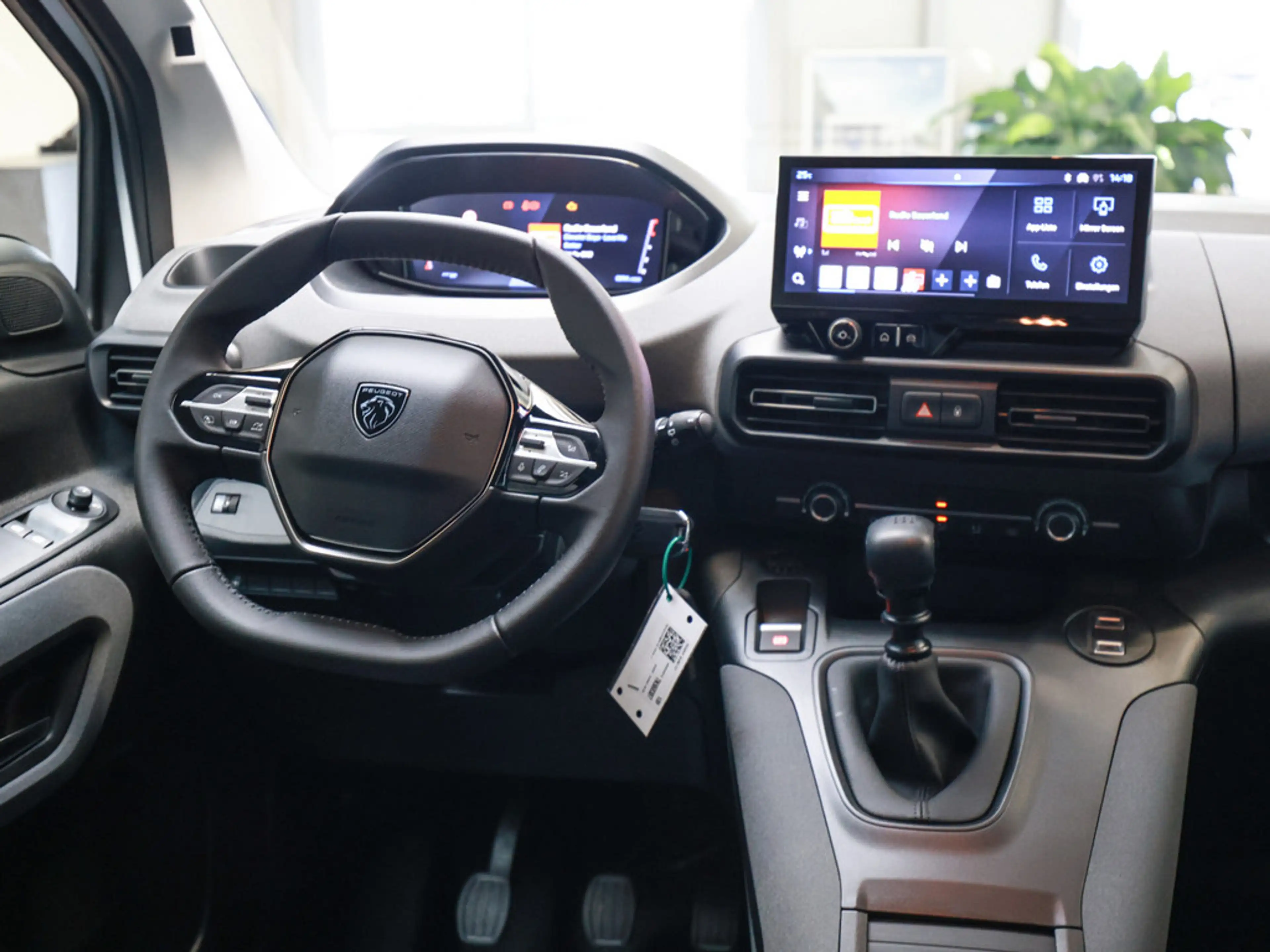 Peugeot Rifter L1 Allure Benziner 110 LED KAMERA SHZ — photo 10