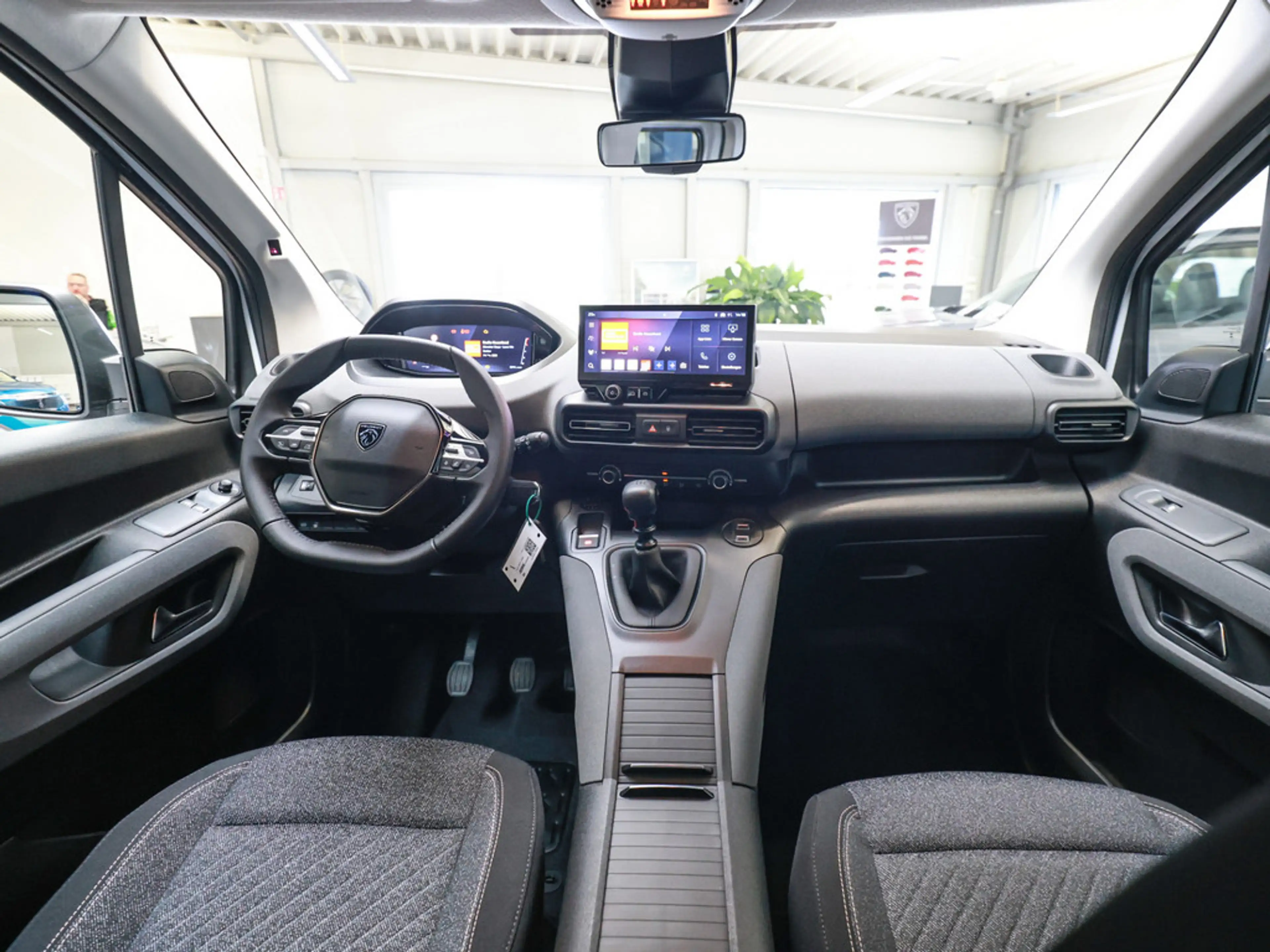 Peugeot Rifter L1 Allure Benziner 110 LED KAMERA SHZ — photo 9