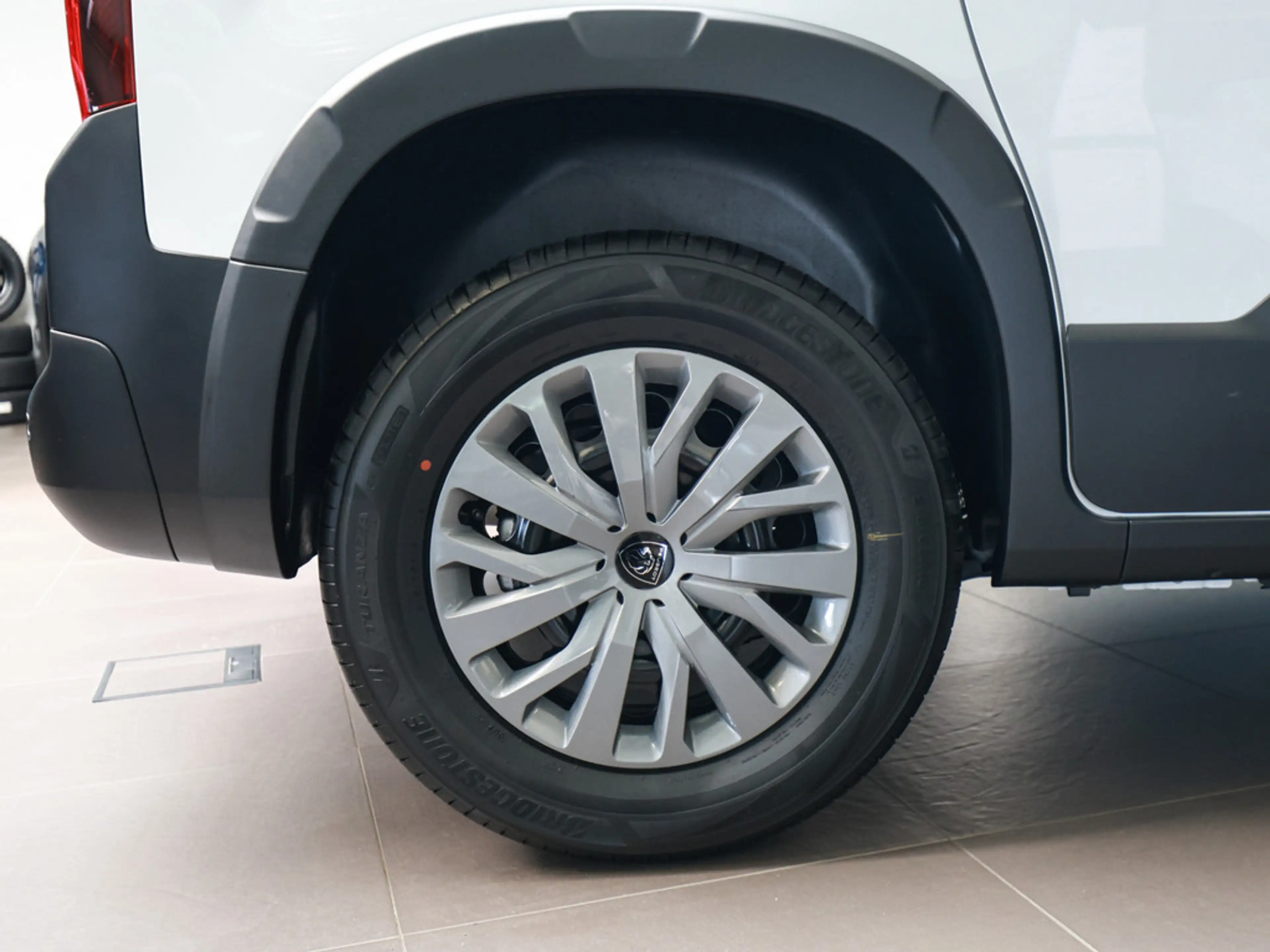 Peugeot Rifter L1 Allure Benziner 110 LED KAMERA SHZ — photo 8