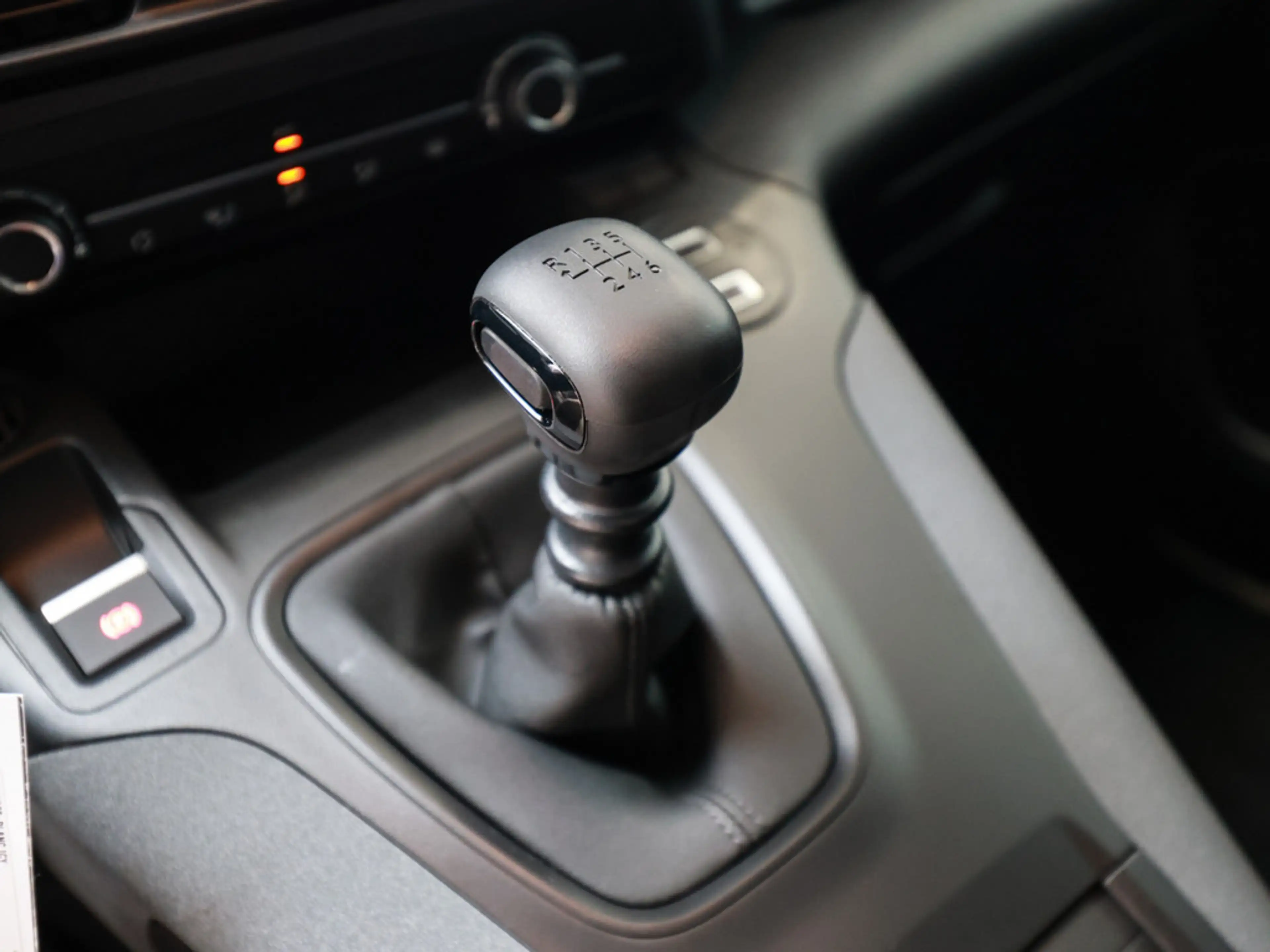 Peugeot Rifter L1 Allure Benziner 110 LED KAMERA SHZ — photo 15