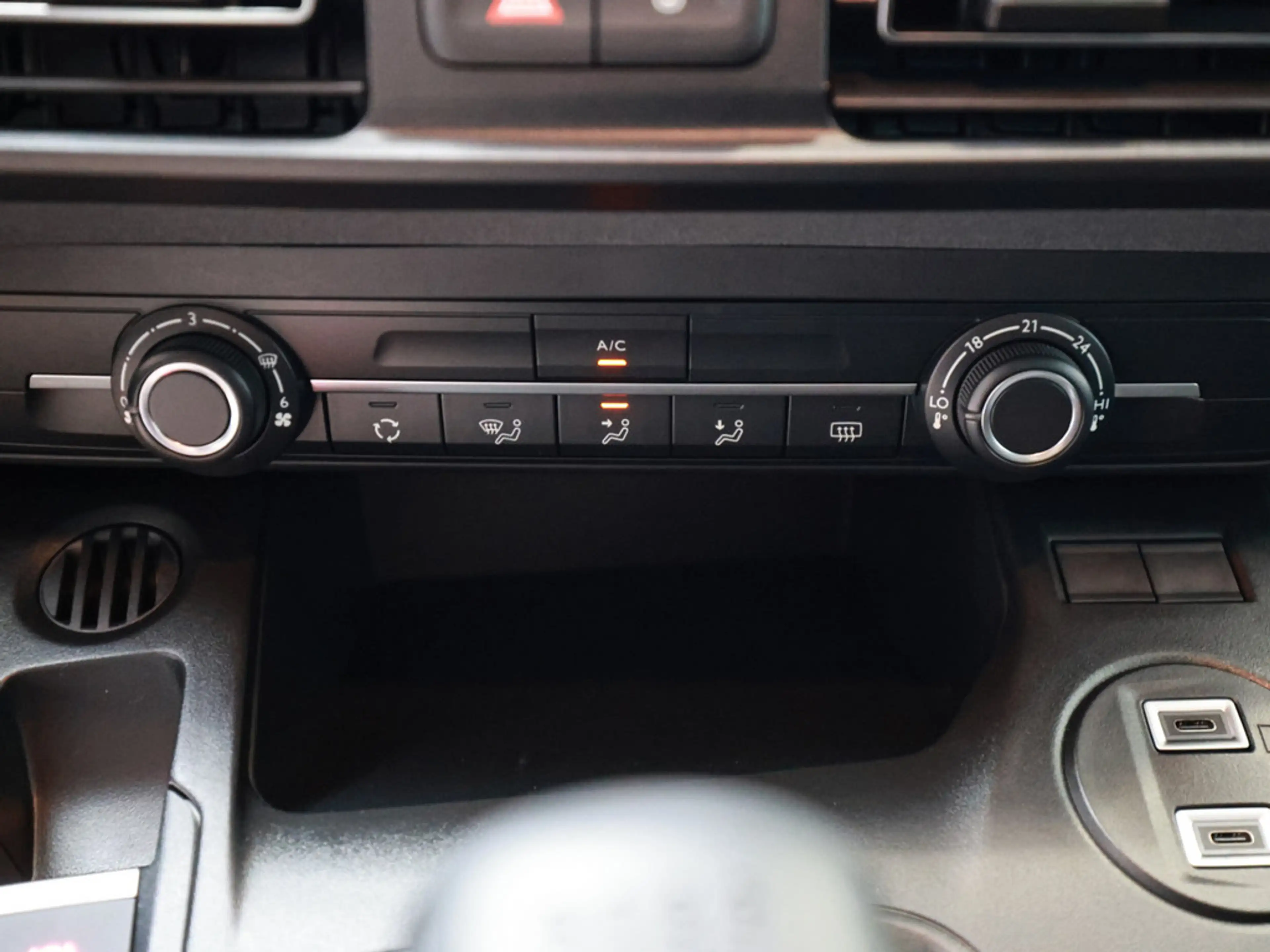 Peugeot Rifter L1 Allure Benziner 110 LED KAMERA SHZ — photo 14