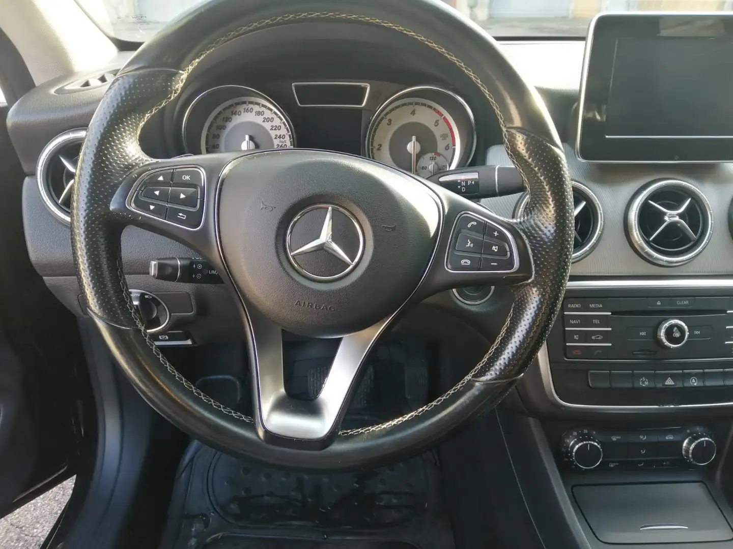 Mercedes-Benz 200 CDI Berlina 2015 Noir - 1